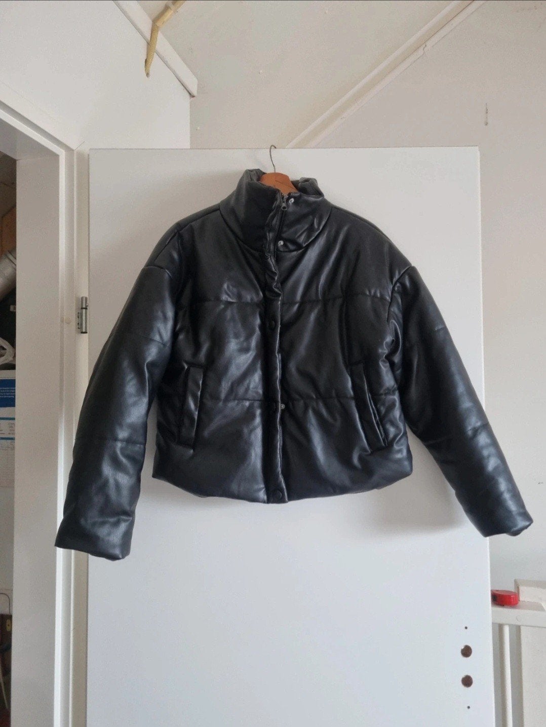 NA-KD warme winterjas, Maat 38/40 (M), NA-KD, Zwart, Ophalen of Verzenden
