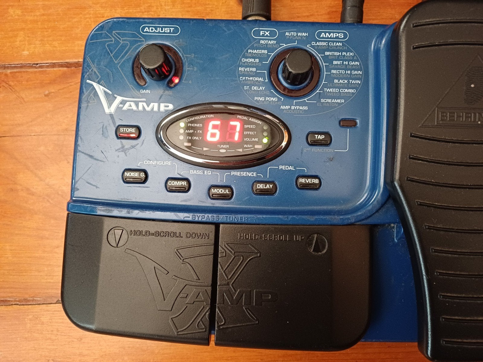 Behringer V-Amp gitaareffecten pedaal met defect, Muziek en Instrumenten, Ophalen of Verzenden, Gebruikt, Volume