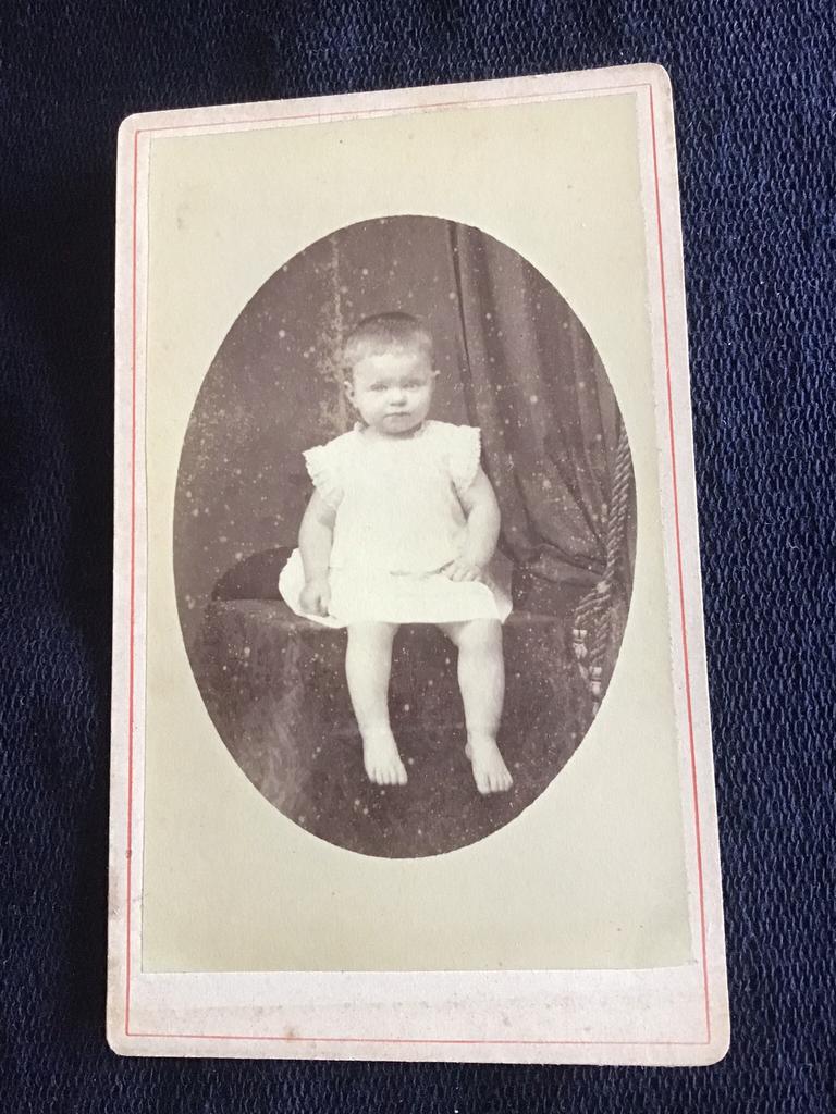 CDV, Kind, W.D. NIESTADT, ST. MAARTENSBRUG, Carte de Visite, Gebruikt, Foto, Ophalen of Verzenden, Voor 1940
