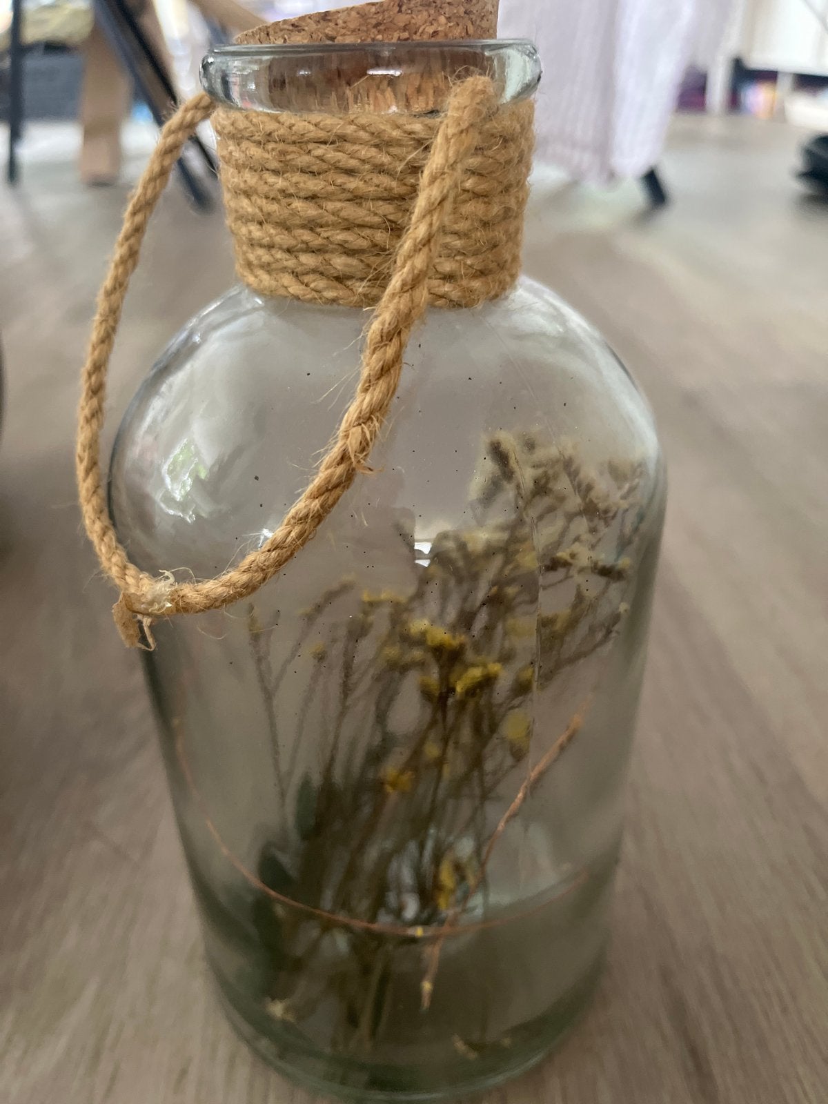 Decoratieve glazen fles met kurk, deoogbloemen en touw, Ophalen, Gebruikt, Meerkleurig, Landelijk