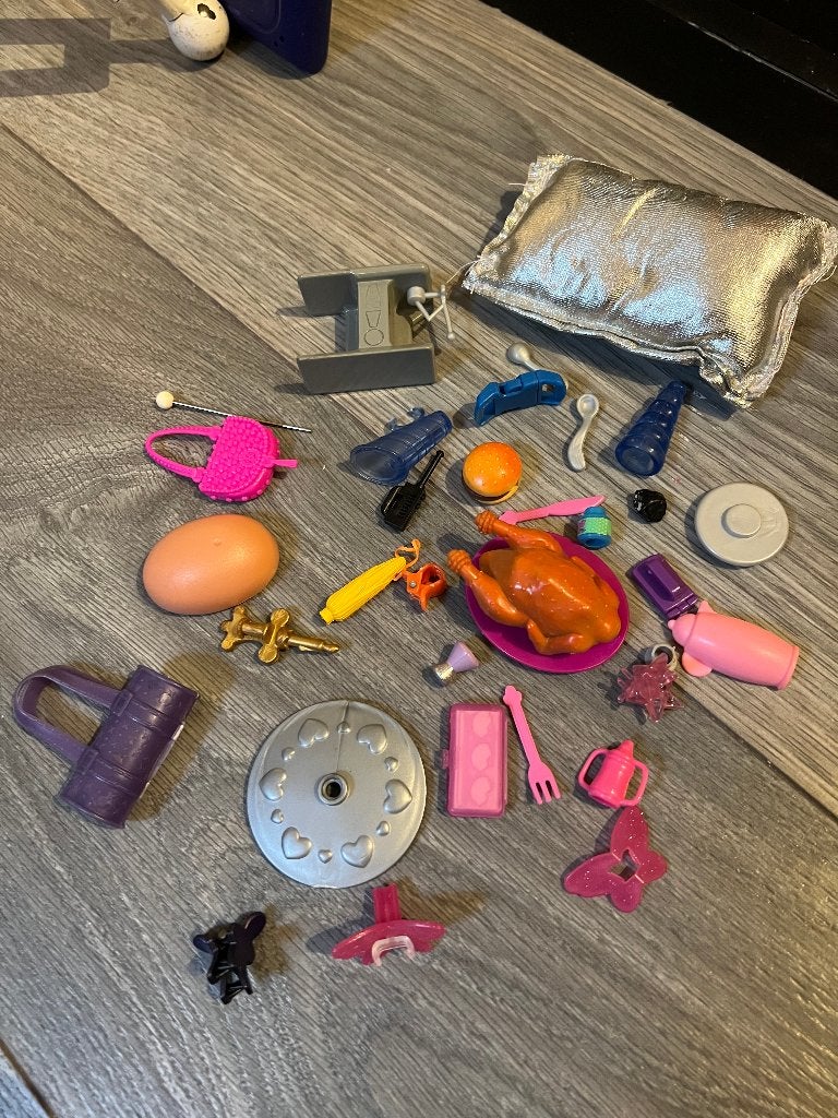 Vintage retro accessoires Mattel Barbie tas keukenspullen, Verzamelen, Ophalen of Verzenden, Zo goed als nieuw, Accessoires