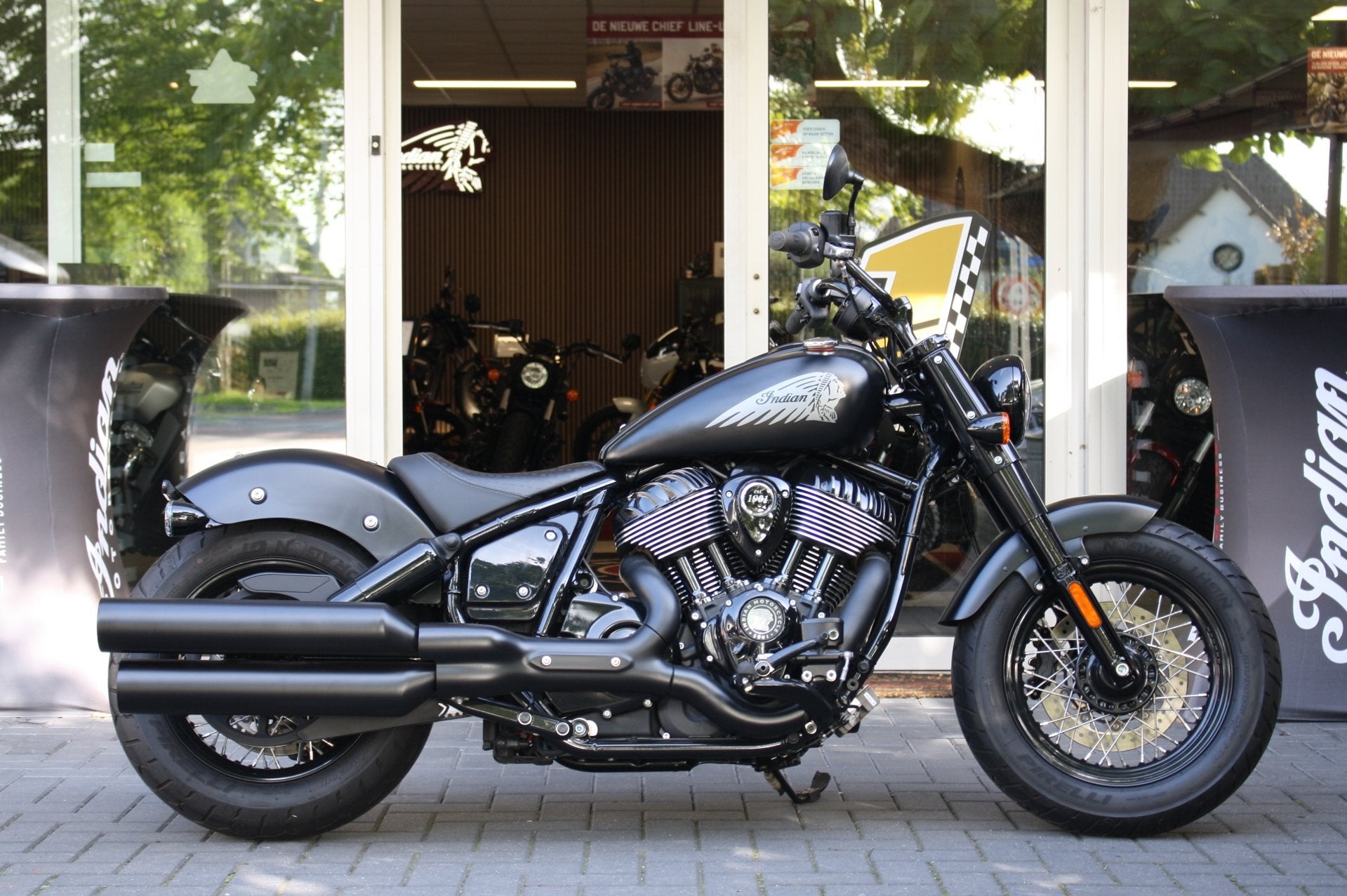 Indian Chopper 116 Chief Bobber Dark Horse, 24 maanden exclu, 1890 cc, Chopper, ABS, Meer dan 35 kW