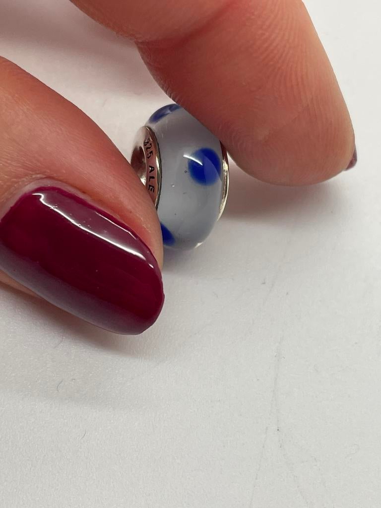 D376 Pandora zilveren glaslraal wit blauwe stip, Sieraden, Tassen en Uiterlijk, Bedels, Pandora, Ophalen of Verzenden, X, Zilver
