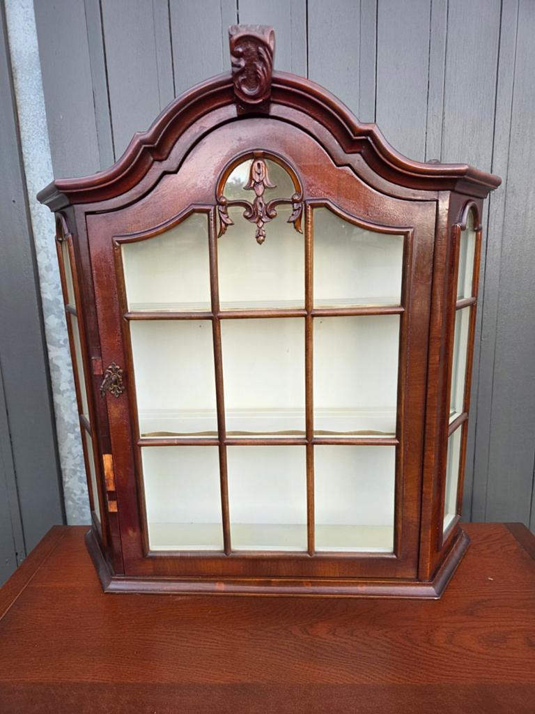Vitrinekast, muurkast kast, wandkast, Ophalen, Huis en Inrichting