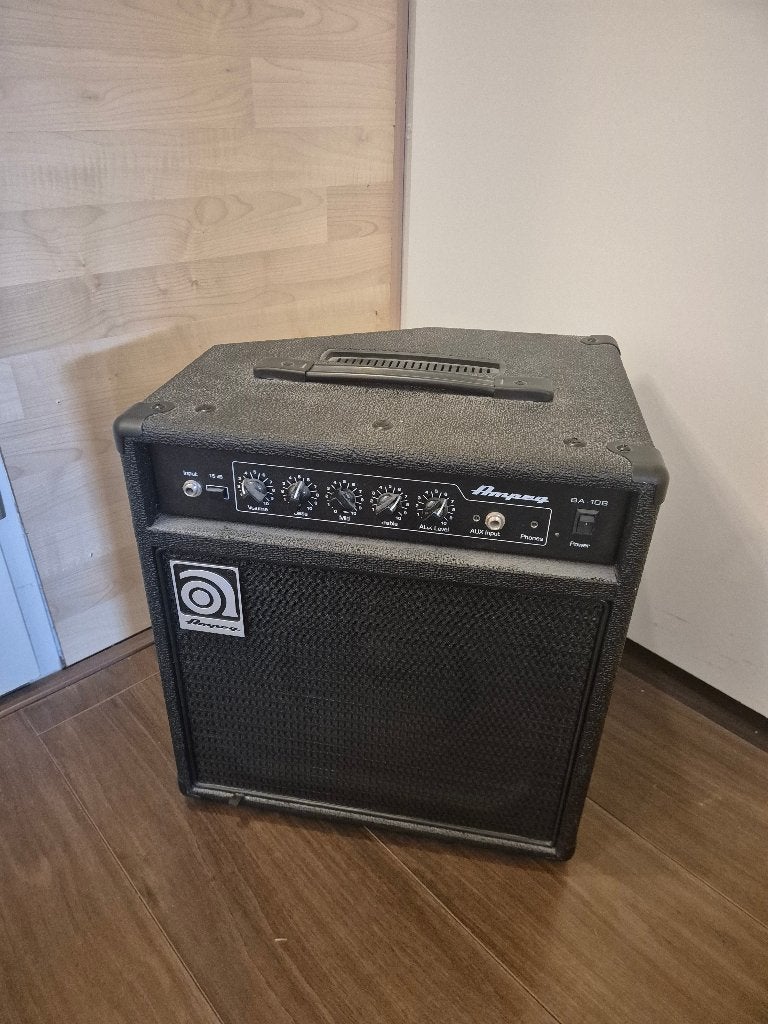 Ampeg BA-108 v2 basgitaarversterker combo, Ophalen, Gebruikt, Basgitaar, Minder dan 50 watt