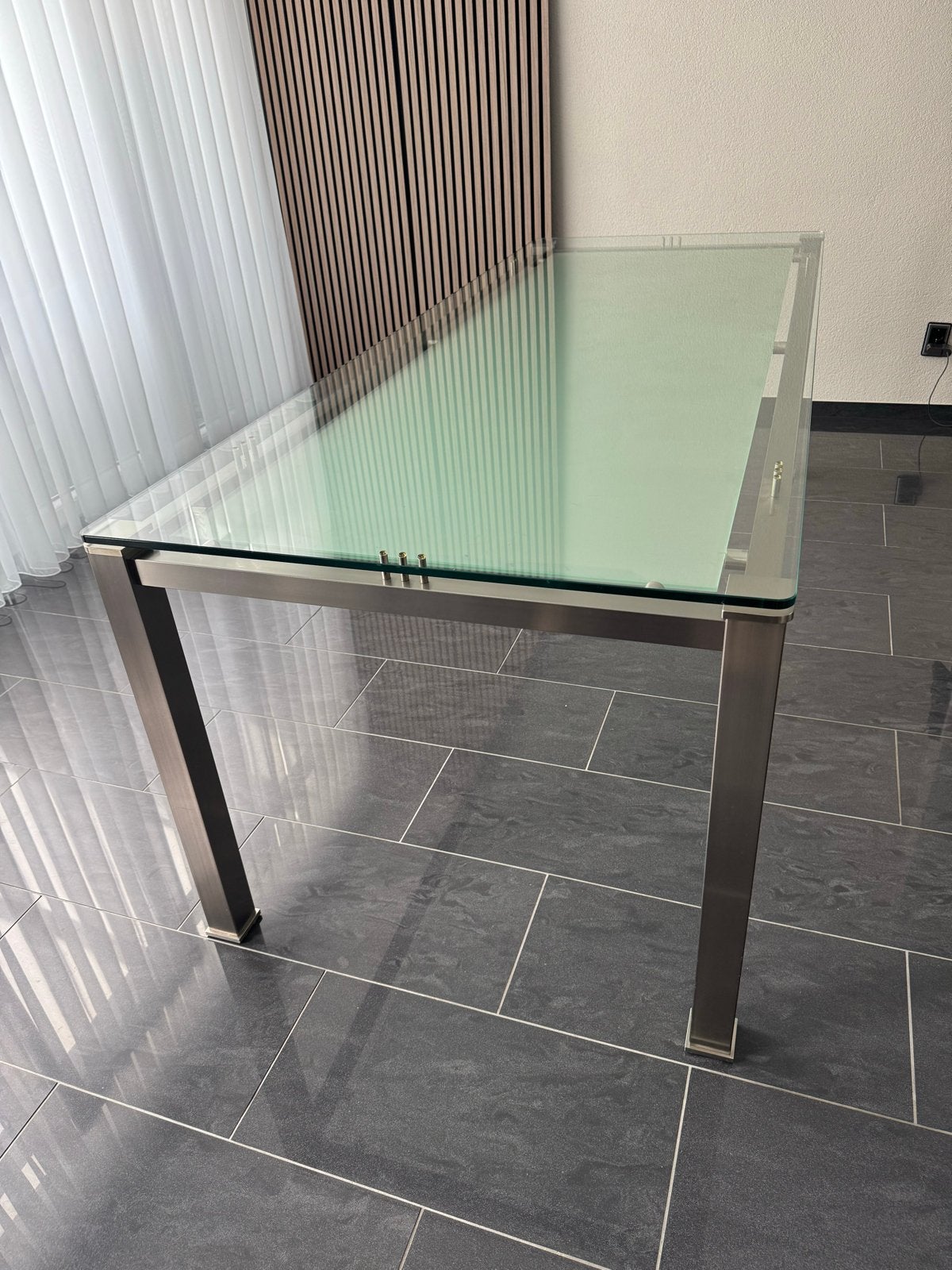 Moderne Eettafel RVS met Glazen Blad, Huis en Inrichting, Tafels | Eettafels, Ophalen, Gebruikt, 100 tot 150 cm, Design Modern