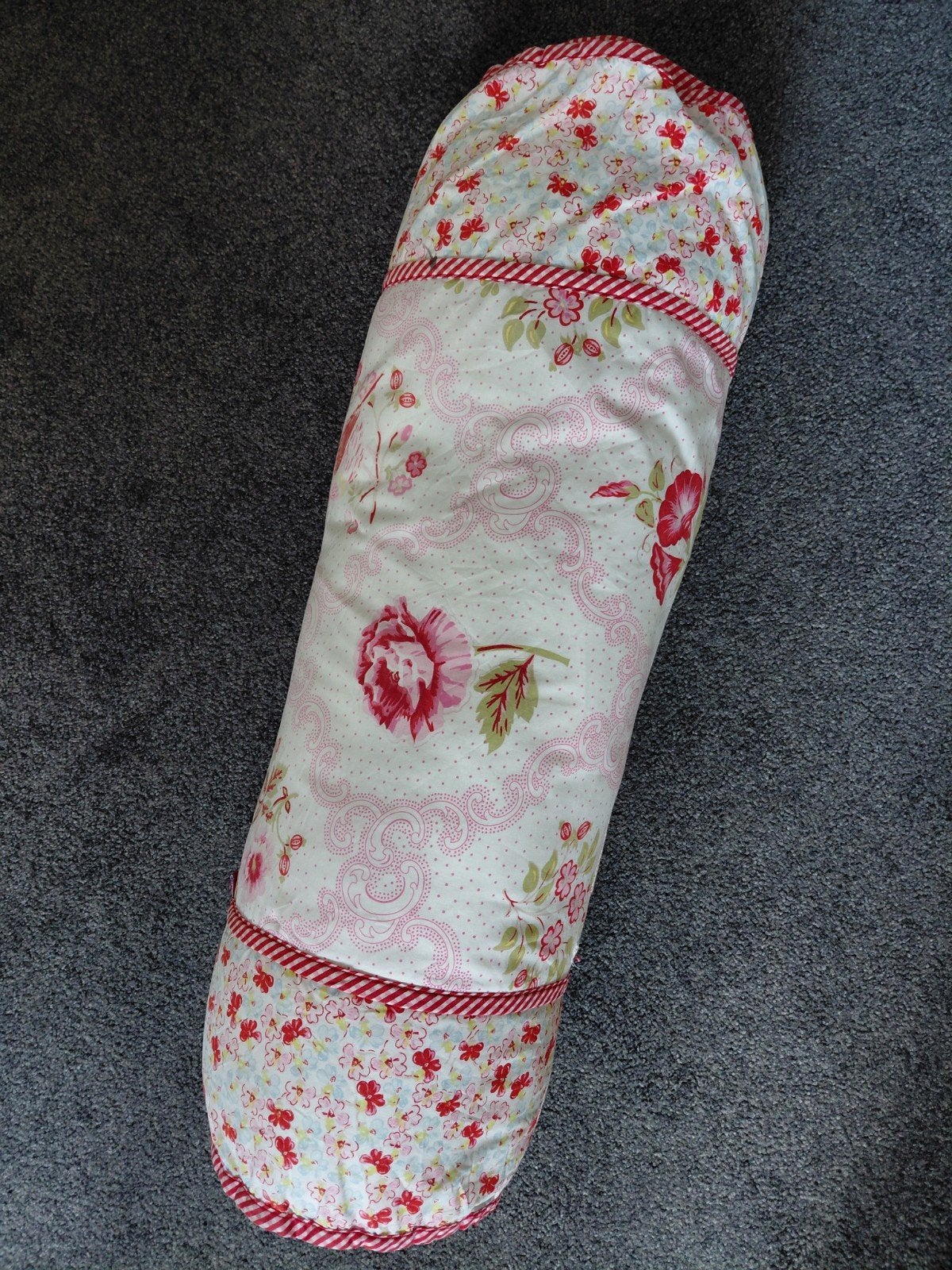 mooi rolkussen Pip studio wit roze 3 euro klein vlekje, Ophalen, Wit, Pip Studio, Zo goed als nieuw