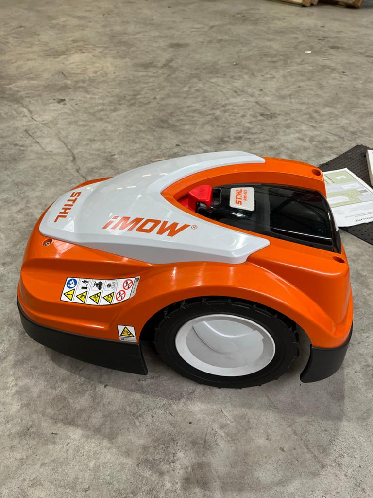 Stihl iMOW Robotmaaier - RMI 422, Ophalen, Gebruikt, Meer dan 25 cm, Met regensensor