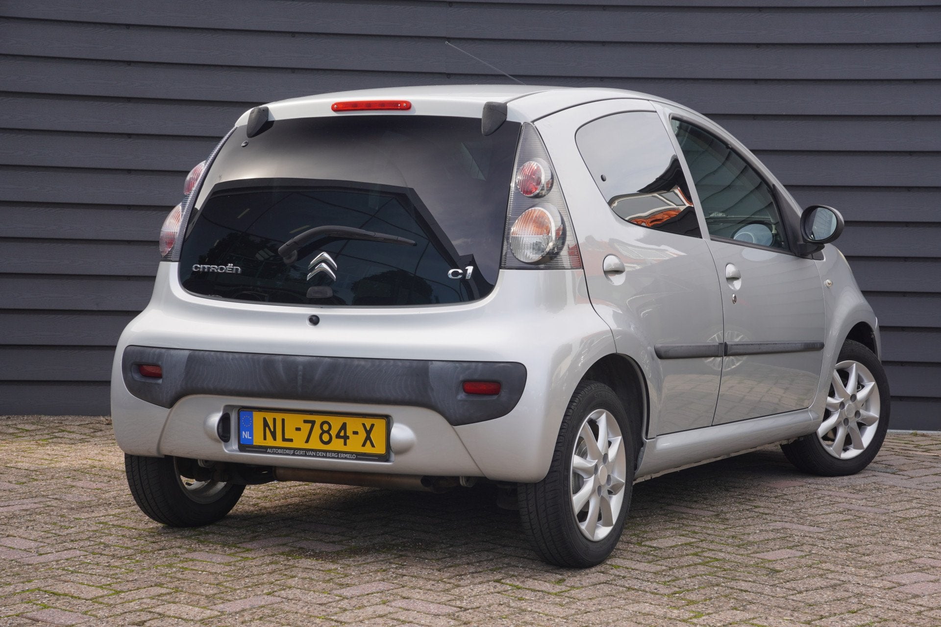 Citroën C1 1.0 First Edition - AIRCO - ELEKTR. PAKKET - LIC, Voorwielaandrijving, Euro 5, Stof, Zwart