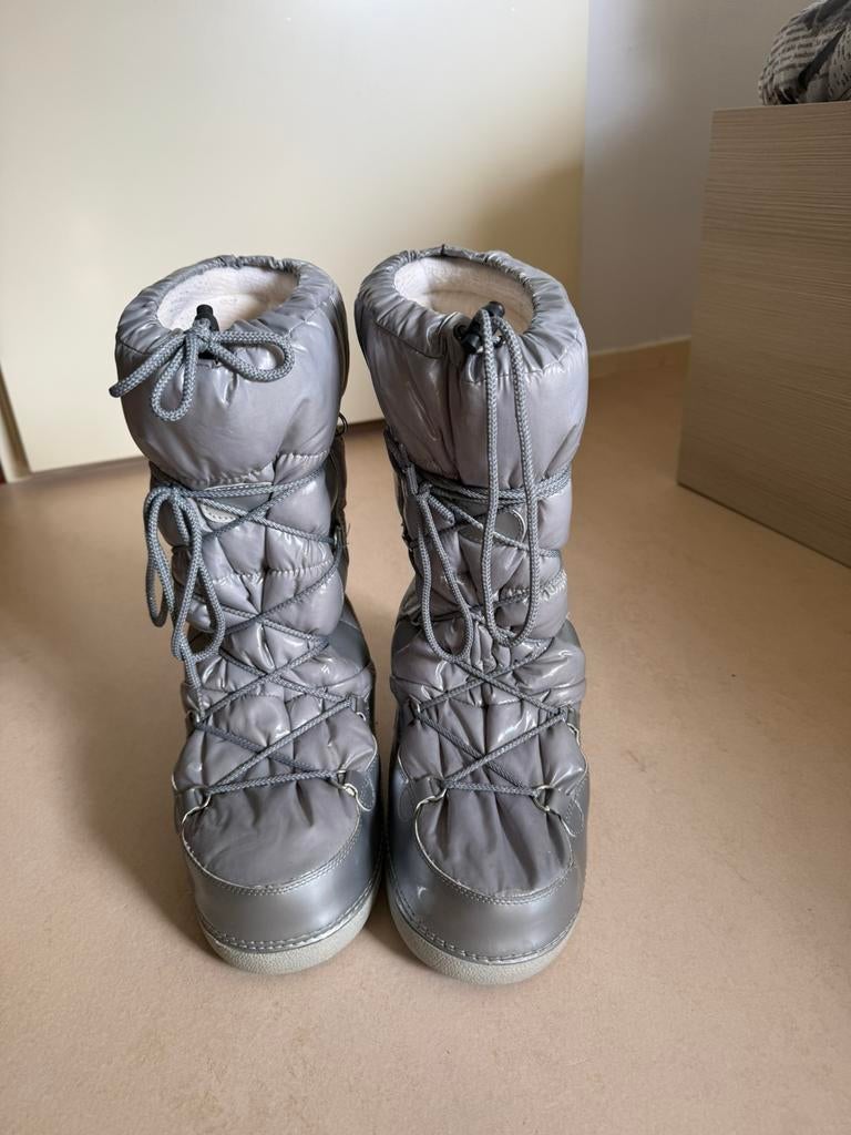 Moonboots maat 41/42, Overige kleuren, Snowboots, Ophalen of Verzenden, Zo goed als nieuw