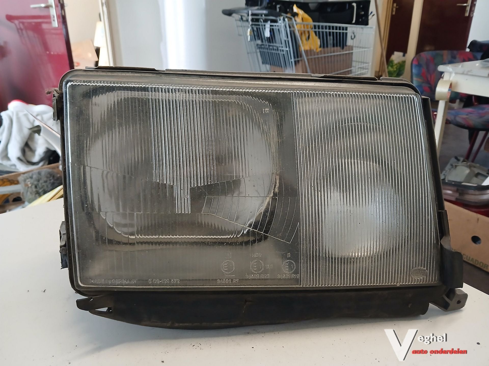 MB W124 SW 2.5D Koplamp RV '89, Gebruikt, -, -, Ophalen of Verzenden