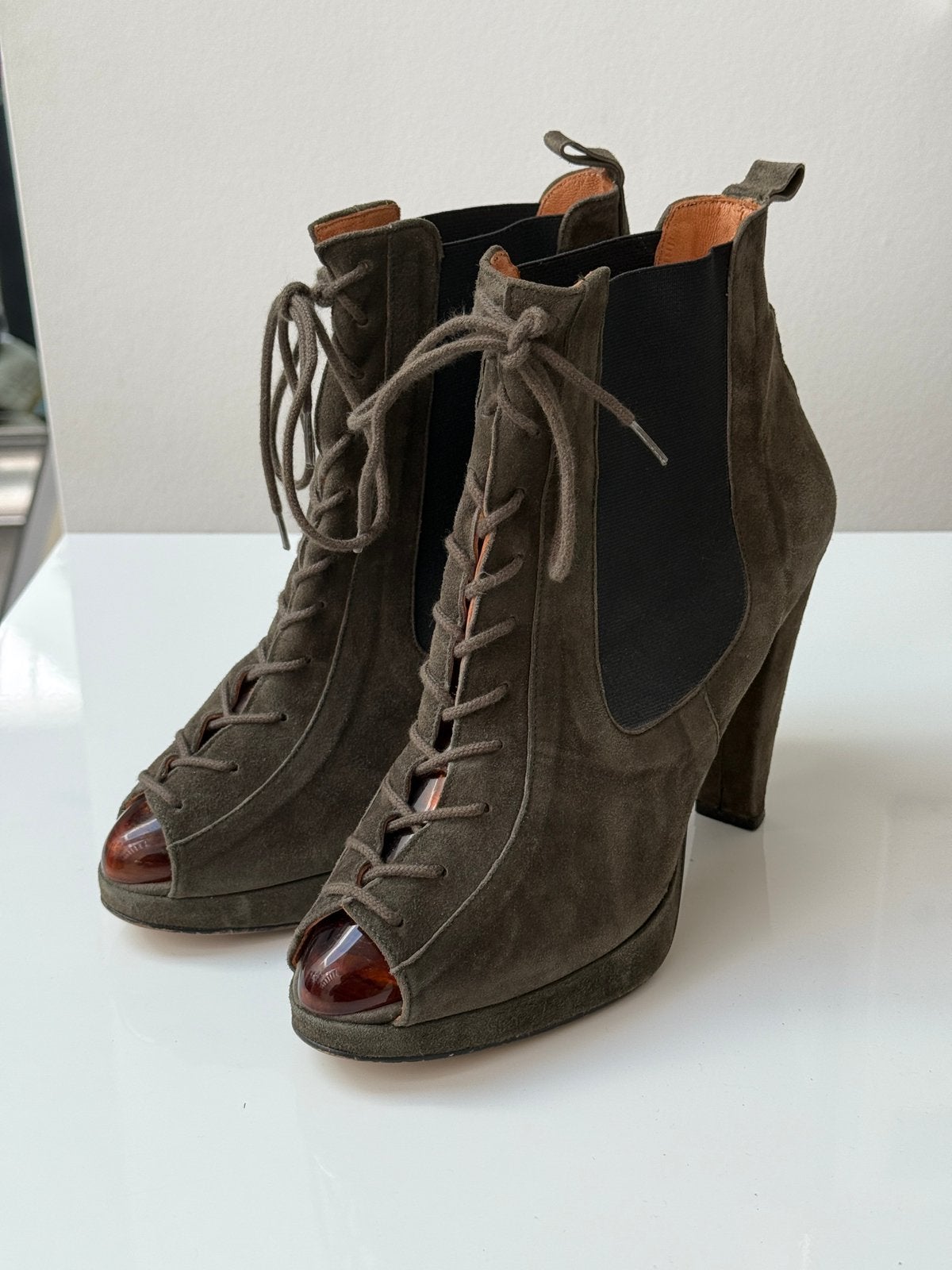 Ganni Kaki Suède Peeptoe Platform Boots Maat 40, Kleding | Dames, Schoenen, Ganni, Lage of Enkellaarzen, Ophalen of Verzenden