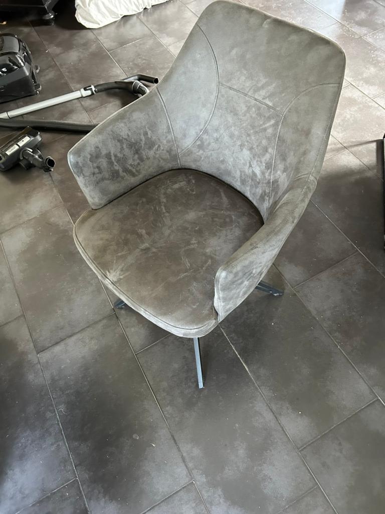Ronde tafel me 4 draaibare stoelen, Ophalen of Verzenden, Zo goed als nieuw, Vier