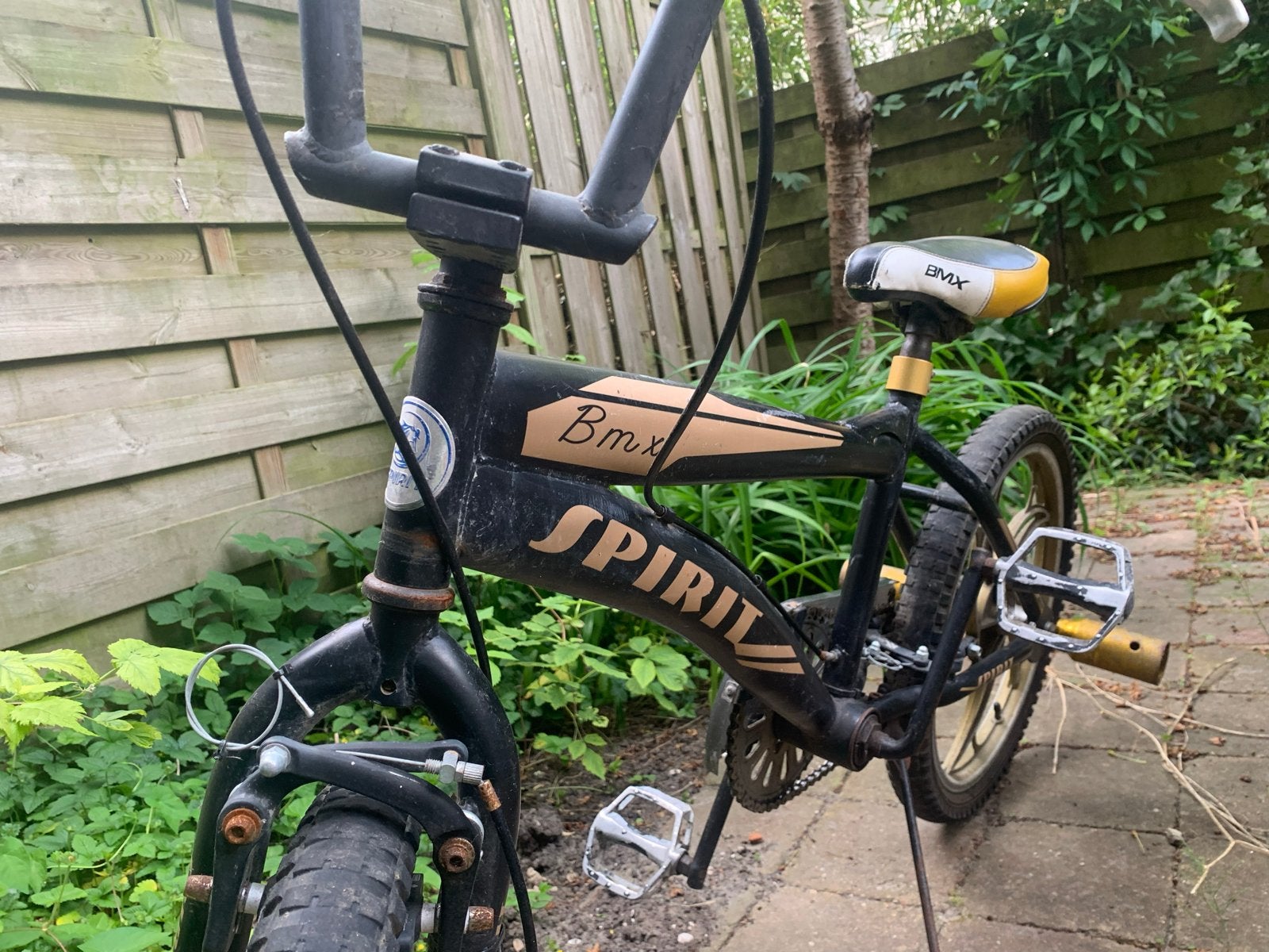 Spirit BMX Fiets - Gebruikt, met Voetsteunen, Fietsen en Brommers, Fietsen | Crossfietsen en BMX, Ophalen, Staal, Velgrem, Voetsteunen