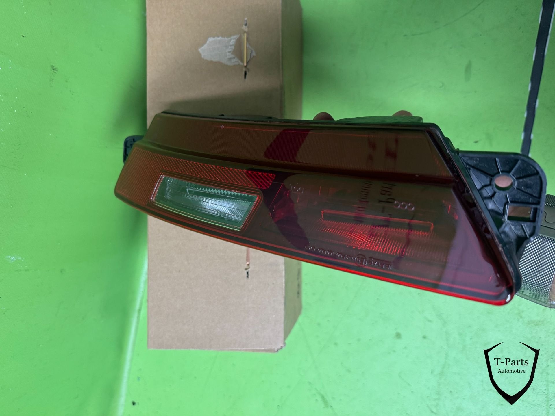 peugeot 3008 5008 mistlicht achterbumper 9841794780, Taurusavenue 1
2132 LS  Hoofddorp, NL, Gebruikt, Contact.group@renault.com