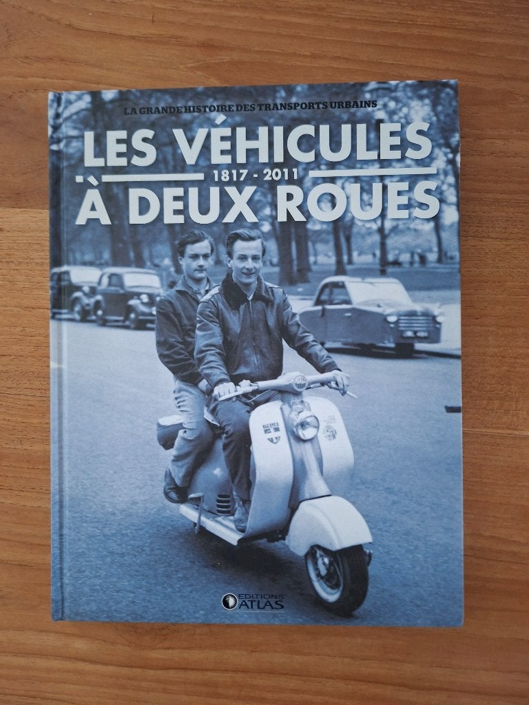 frans boek over van fiets tot scooter/brommer., Ophalen of Verzenden, Nieuw