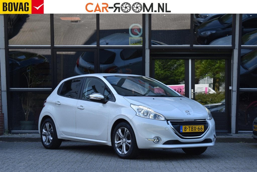 Peugeot 208 1.2 VTi Oxygo Cruise Navi, Voorwielaandrijving, Euro 5, Stof, Gebruikt