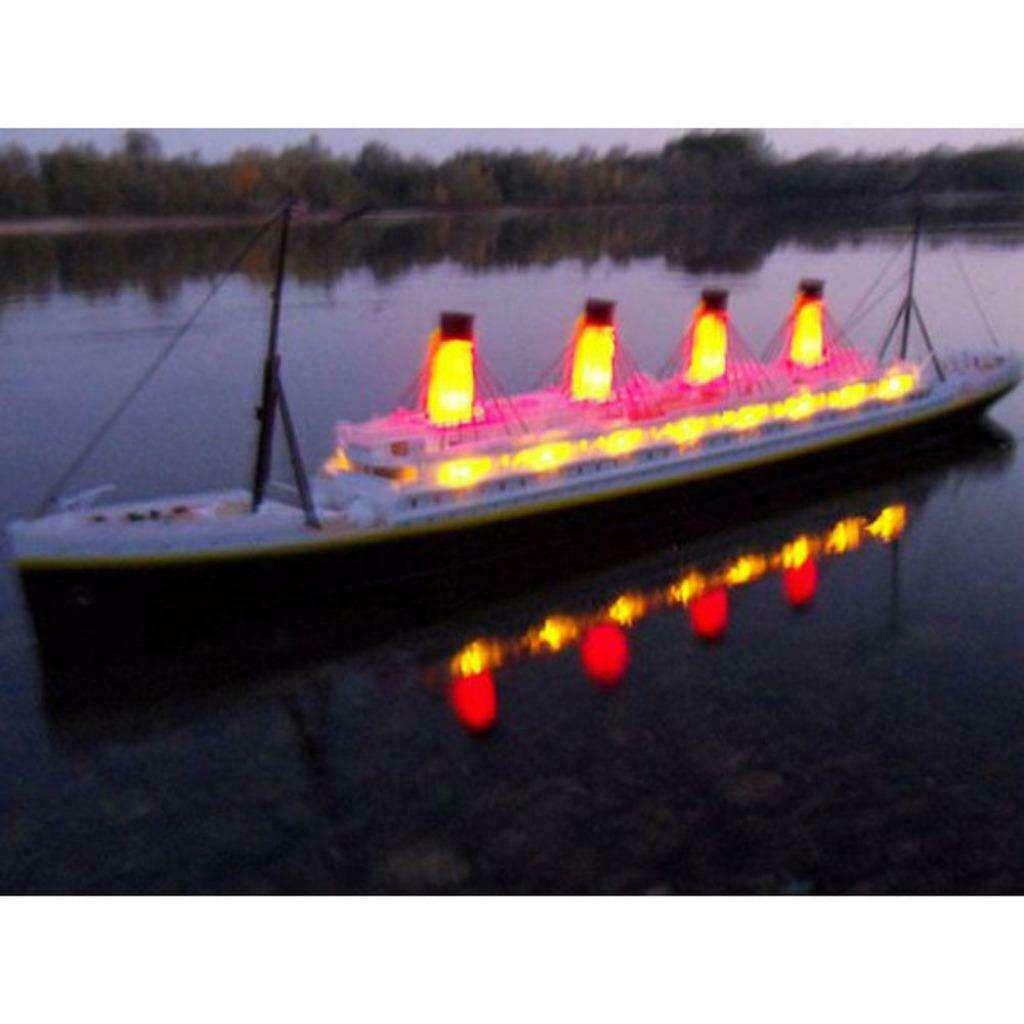 RC Titanic Zeer Groot Realistisch Vaarklaar! Met Verlichting, Ophalen of Verzenden, Nieuw