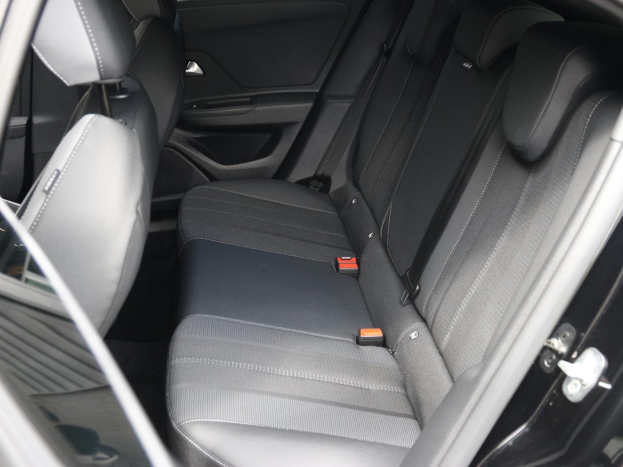 Foto 16 van Opel Mokka 1.2 Turbo Hybrid GS | Uit voorraad leverbaar | Ca