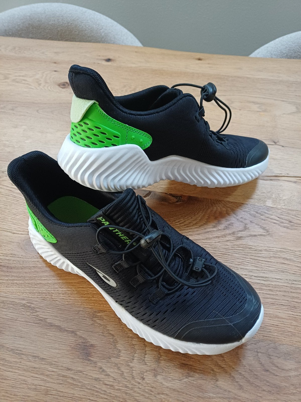 sportschoenen 40 zwart groen zgan, Overige merken, Overige typen, Ophalen of Verzenden, Zo goed als nieuw