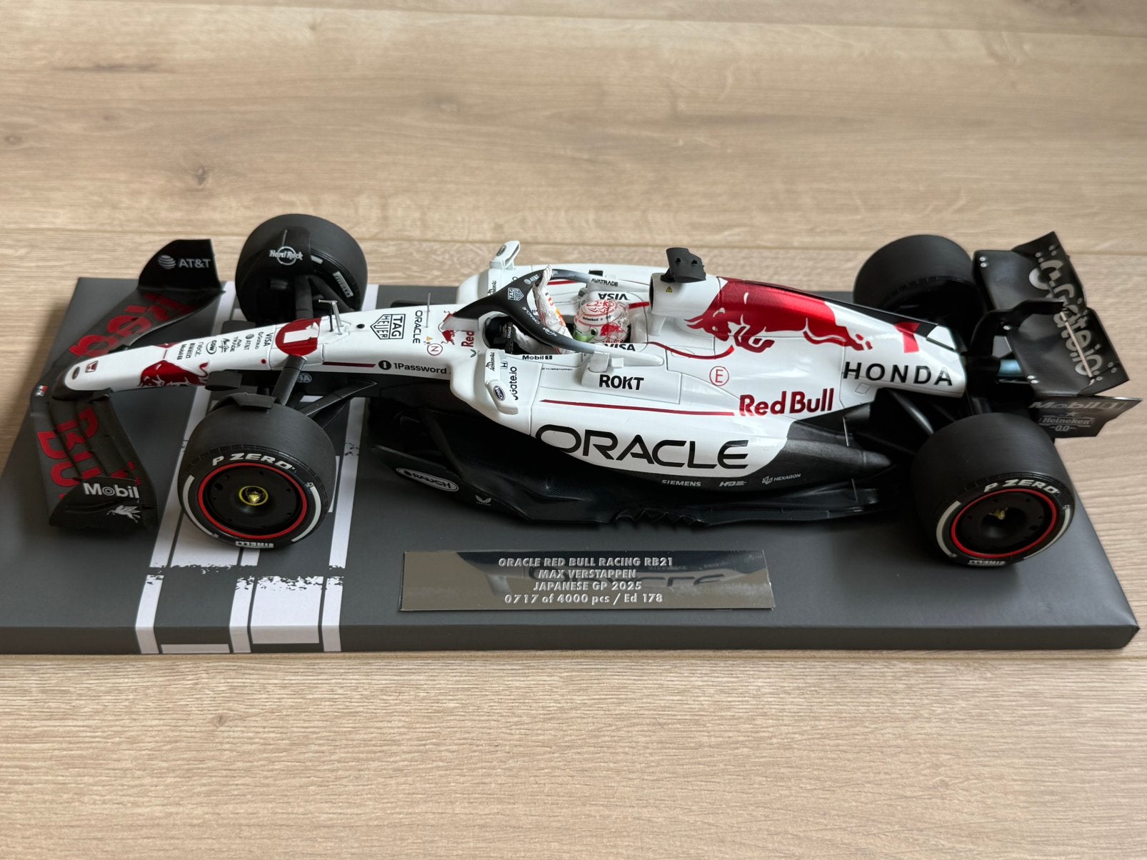 Max Verstappen 1 18 Japan 2025!, Ophalen of Verzenden, Zo goed als nieuw, MiniChamps