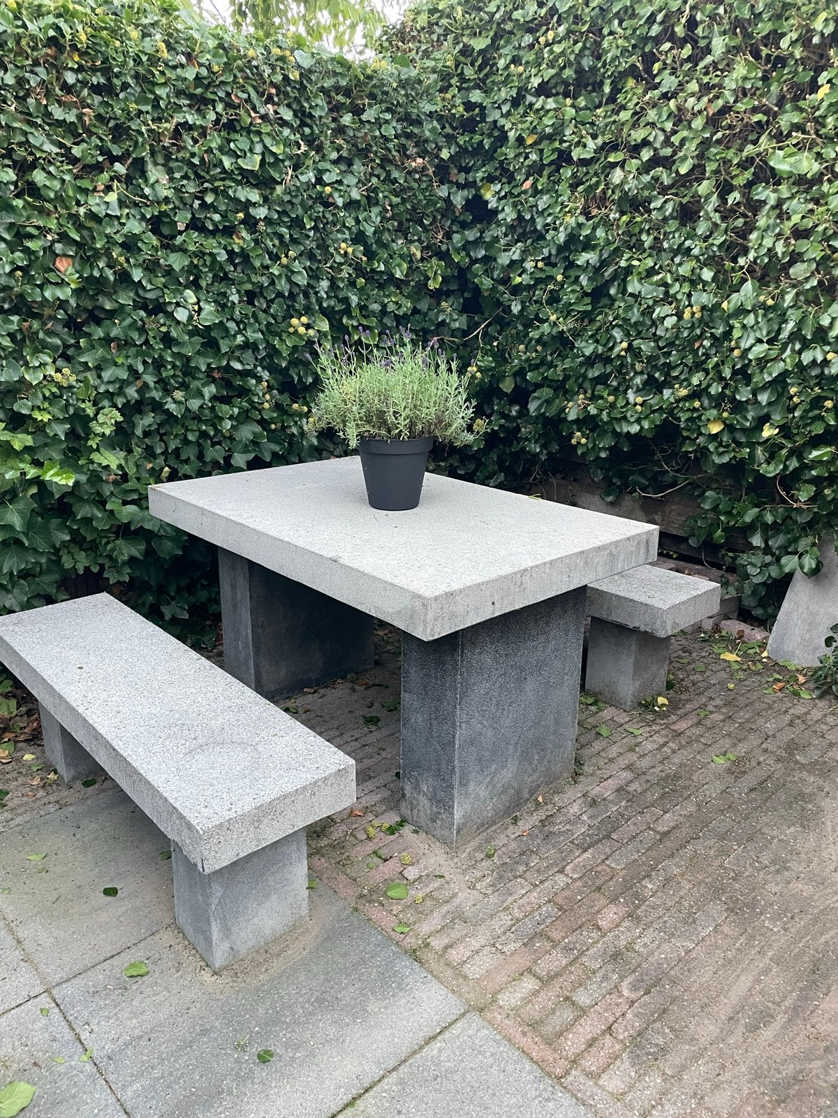 Robuuste granieten stenen picknicktafel met banken tuin, Tuin en Terras, Ophalen, Zo goed als nieuw, Rechthoekig, Overige materialen