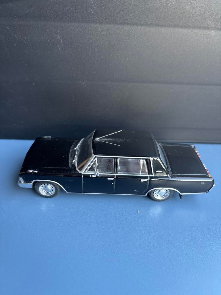 Zil 117 James Bond Collectie Diecast Modelauto, Ophalen of Verzenden, Zo goed als nieuw, Auto, Overige merken