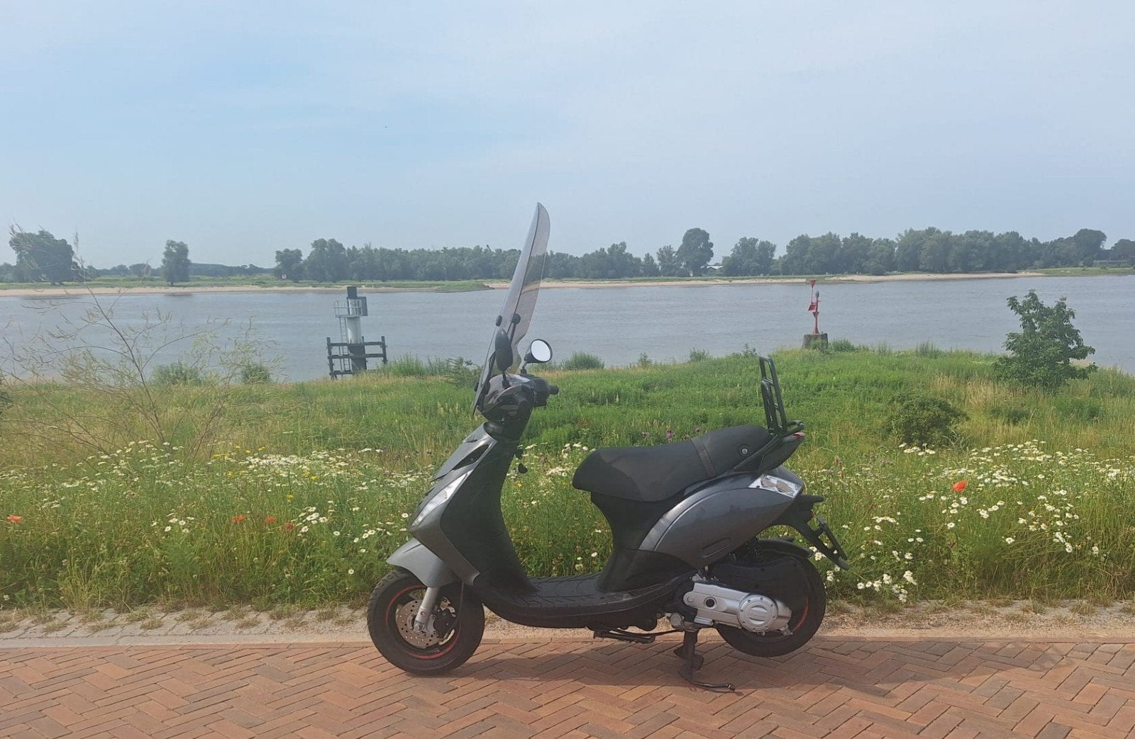 Nieuwstaat verkerende Piaggio Zip SP 2022, Ophalen, Zo goed als nieuw, Benzine