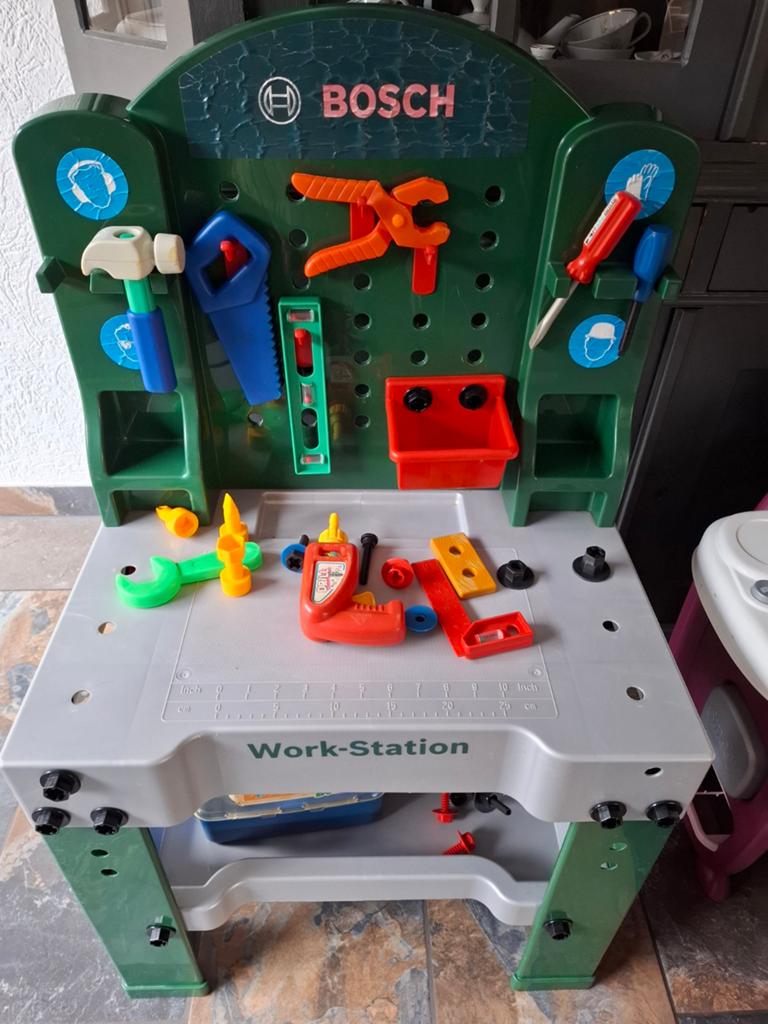 Bosch werkbank met gereedschap, Ophalen