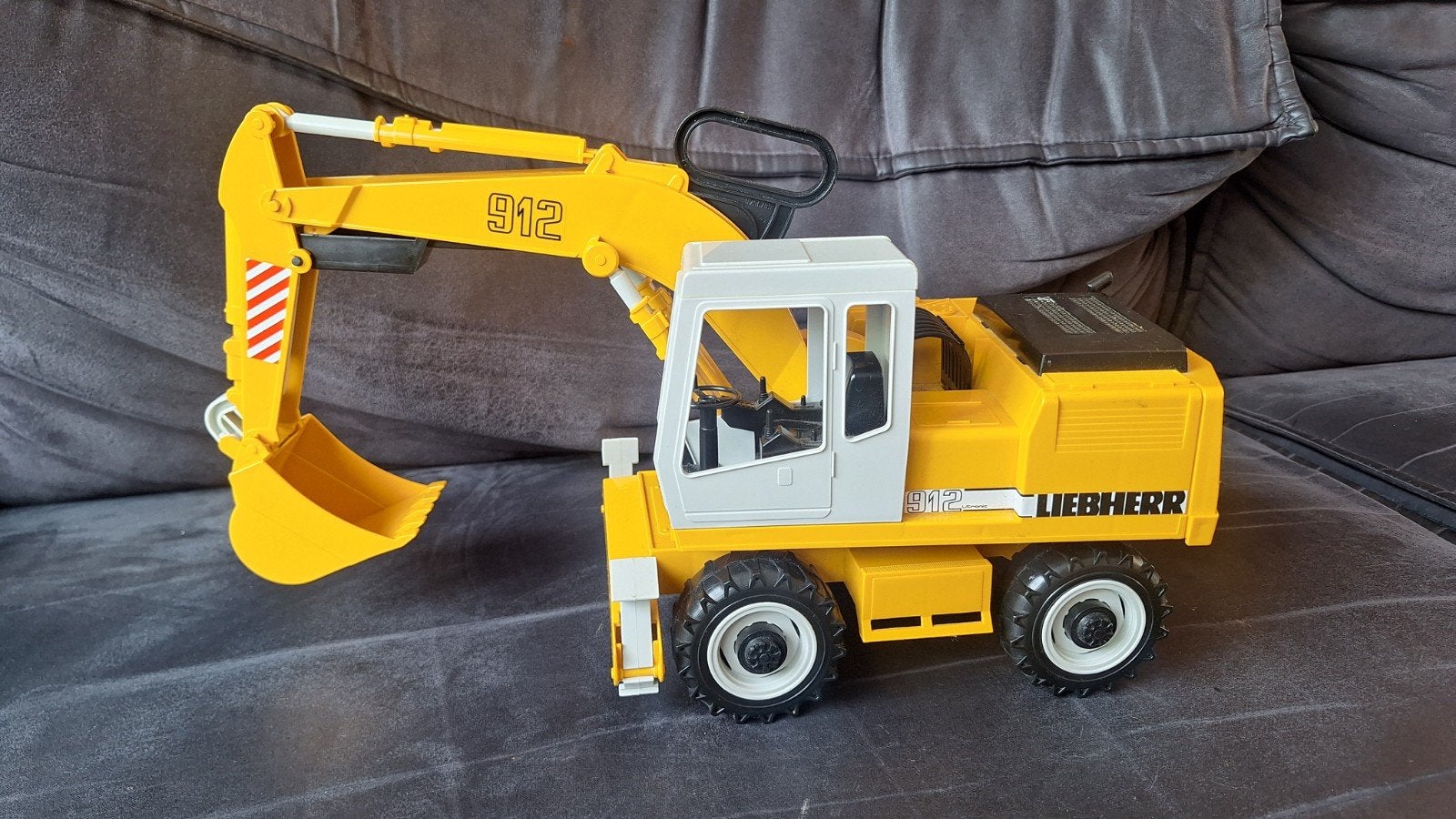 Bruder 02426 Liebherr 912 Graafmachine, Ophalen of Verzenden