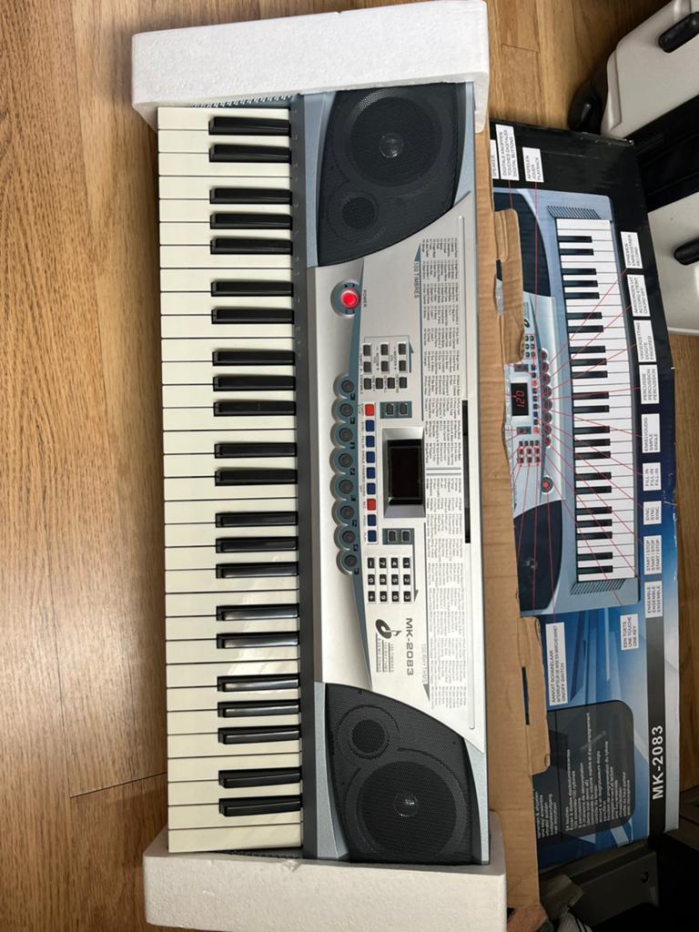 Keyboard, Muziek en Instrumenten, Keyboards, Ophalen, Zo goed als nieuw, 61 toetsen, Overige merken