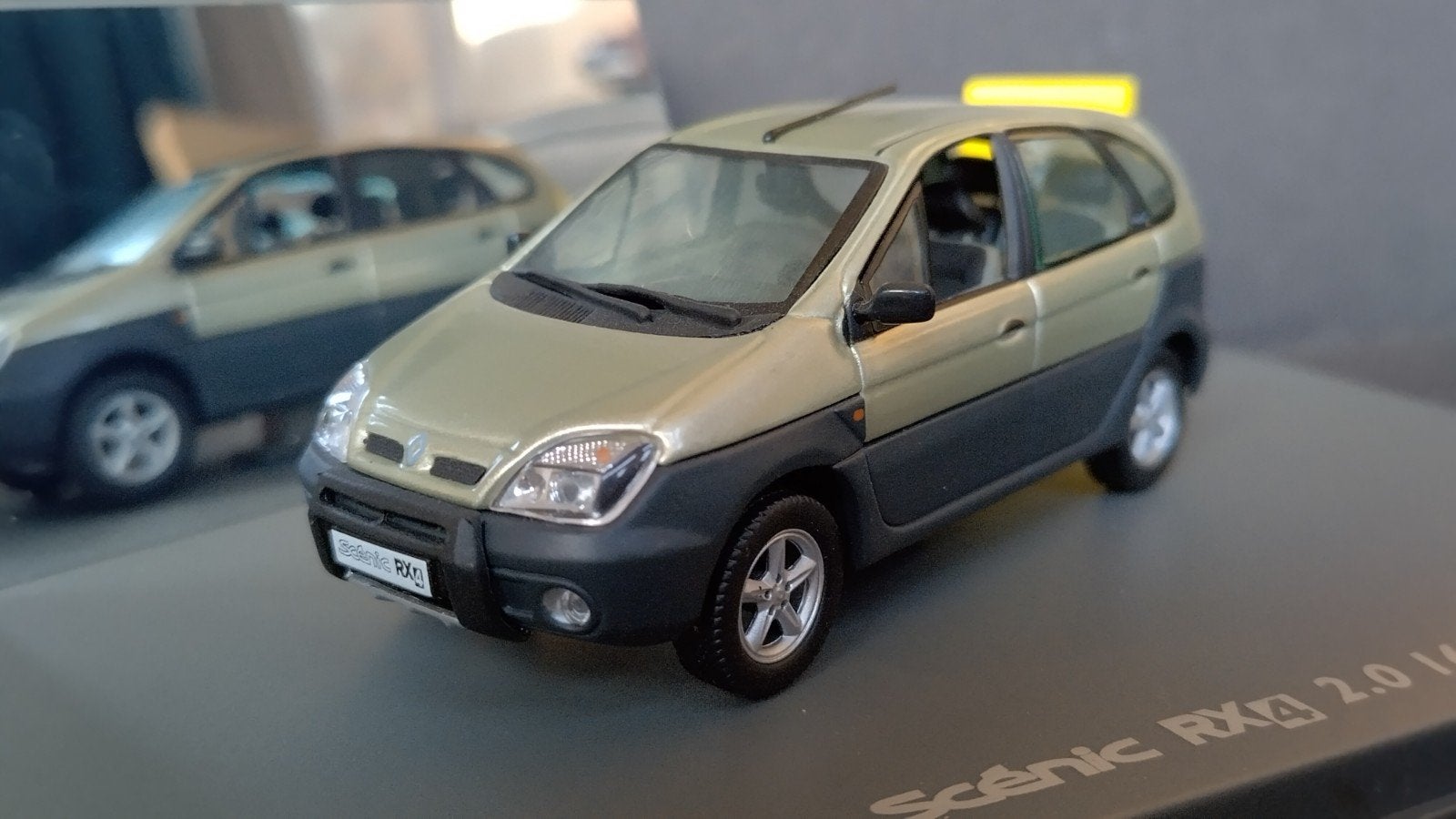 Renault Scenic RX4 2.0 1:43 Universal Hobbies Pol, Overige merken, Auto, Verzenden, .