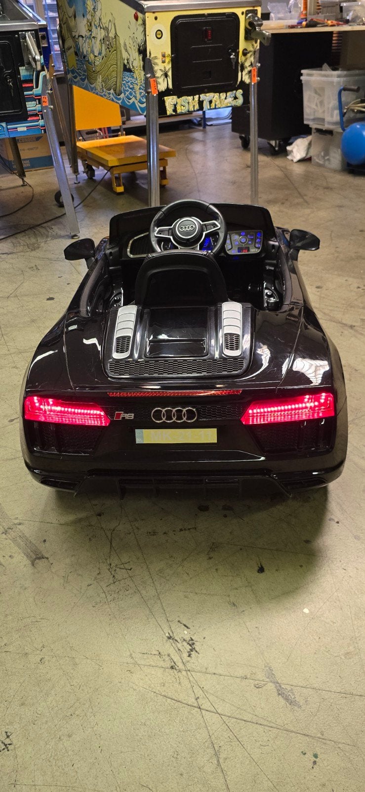Audi R8 kinderauto met afstandsbediening en nieuwe accu, Ophalen, Gebruikt, Afstandsbediening