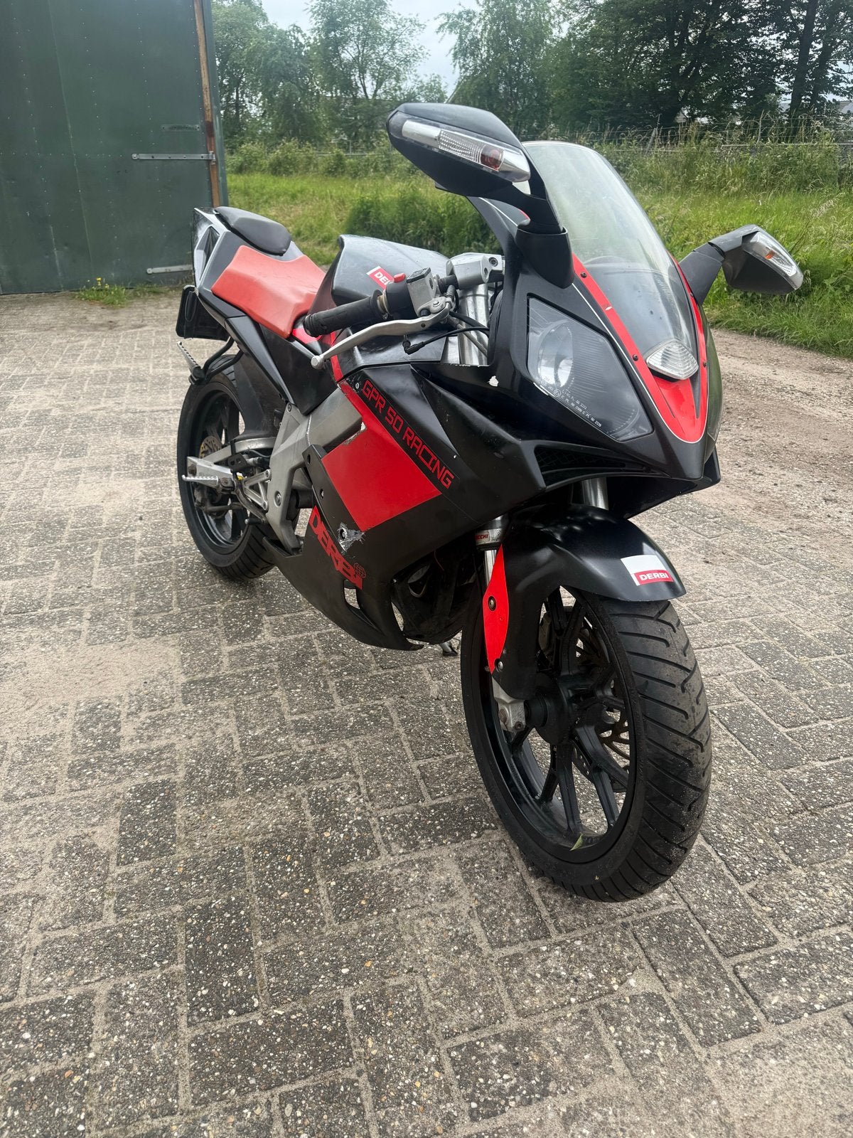 Derbi GPR Project Brommer met kenteken (zonder WOK), 6 versnellingen, Gebruikt, Derbi, Maximaal 45 km/u