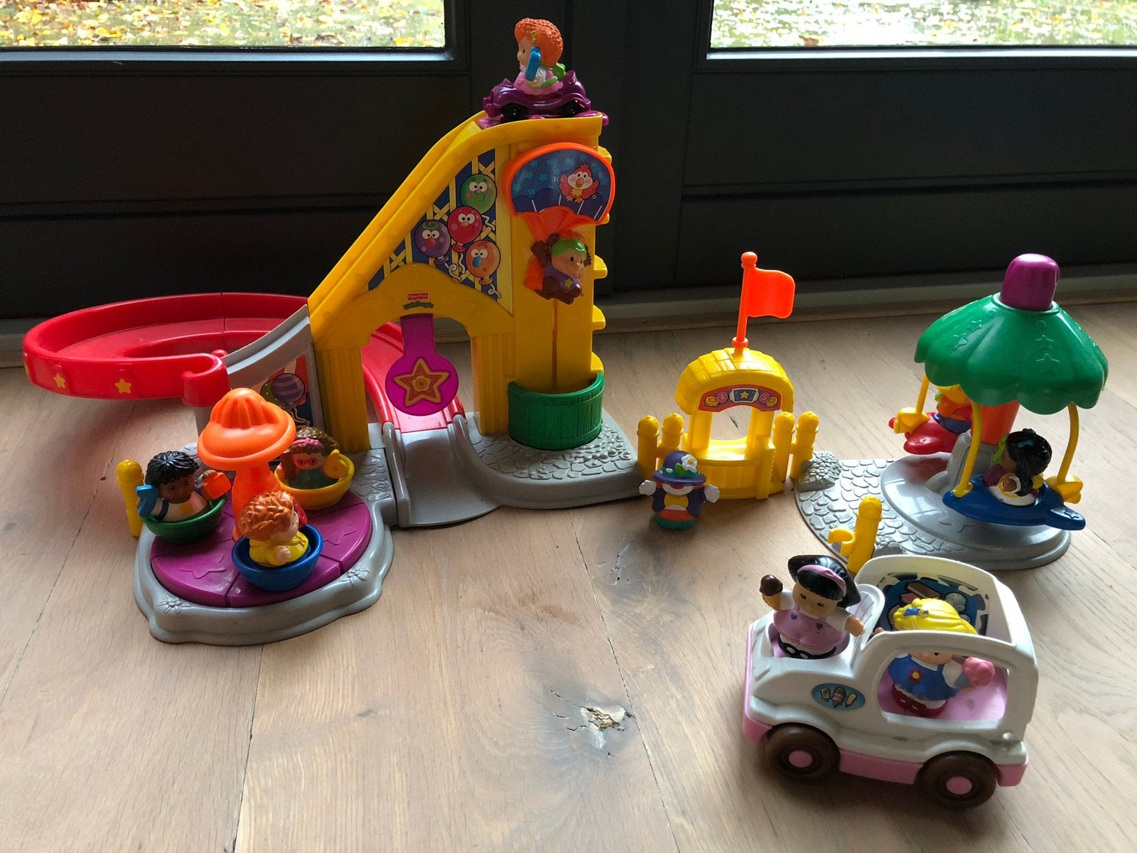 Little people kermis achtbaan, draaimolen en ijscowagen, Kinderen en Baby's, Speelgoed | Fisher-Price, Ophalen of Verzenden, Zo goed als nieuw