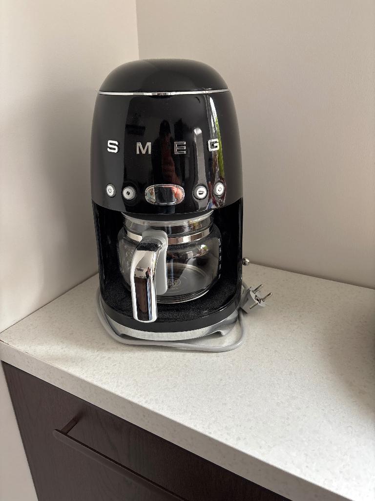 SMEG FILTER KOFFIEMACHINE, Witgoed en Apparatuur, Koffiezetapparaten, 10 kopjes of meer, Koffiemachine, Gemalen koffie, Ophalen of Verzenden
