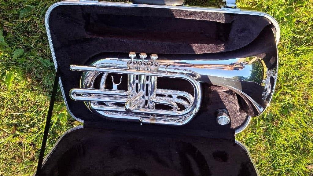 Marching bariton PRICE DROP, Muziek en Instrumenten, Ophalen of Verzenden, Nieuw, Koperblazer, Met koffer of draagtas