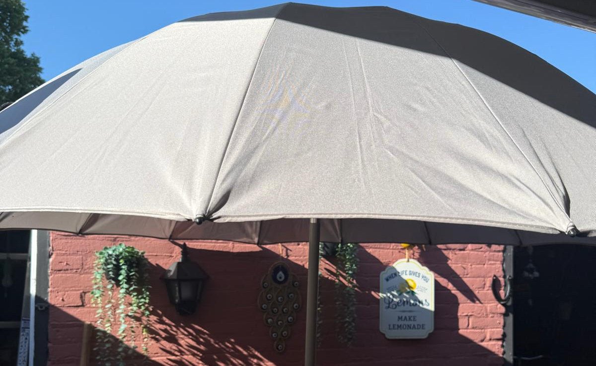 Parasol met parasol voet, Ophalen, 2 tot 3 meter, Zo goed als nieuw, Verstelbaar
