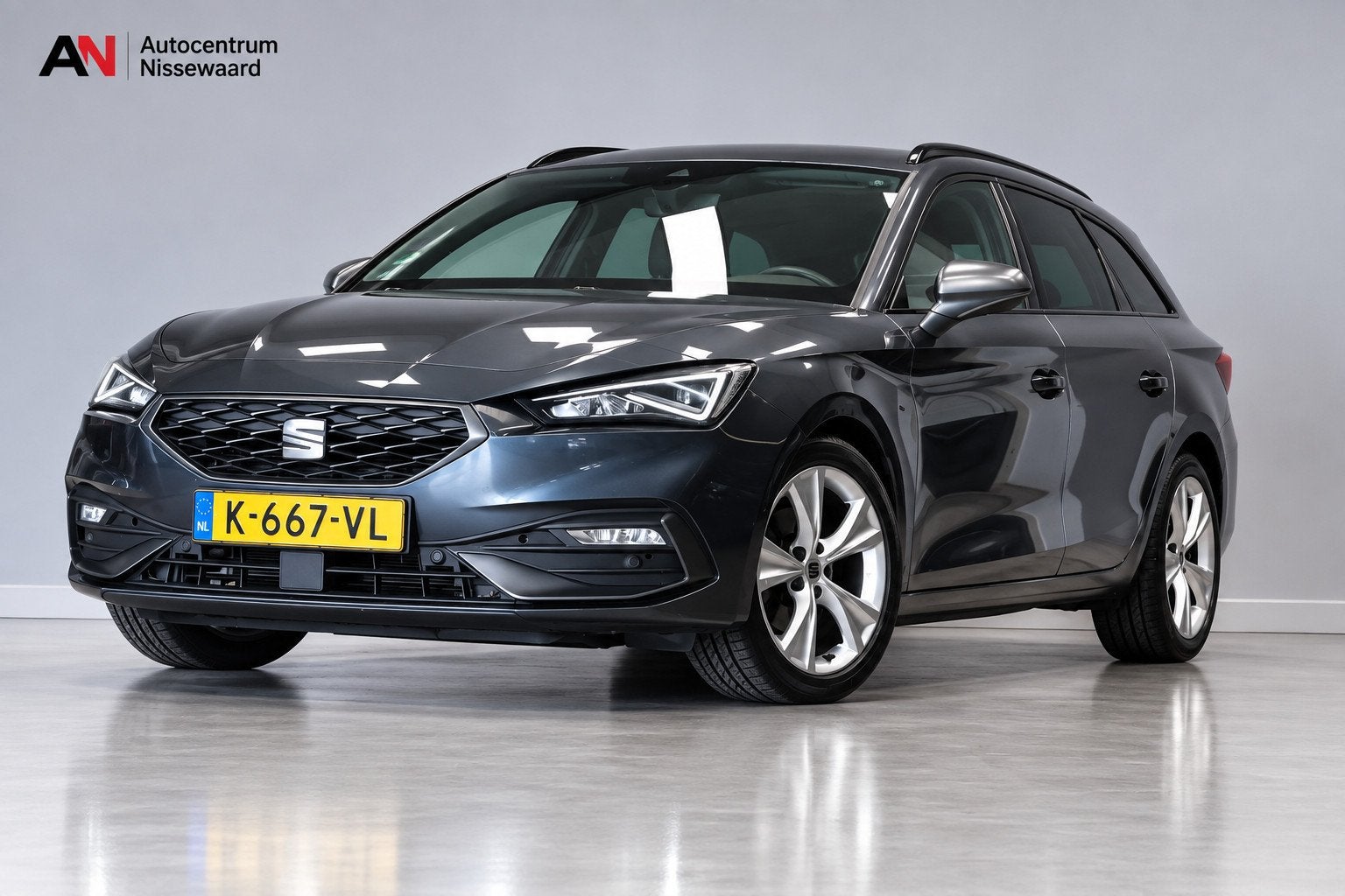 Seat Leon Sportstourer 1.5 eTSI FR Launch Edition |Stoel-stu, Auto's, Dealer onderhouden, Stof, 4 cilinders, Leon