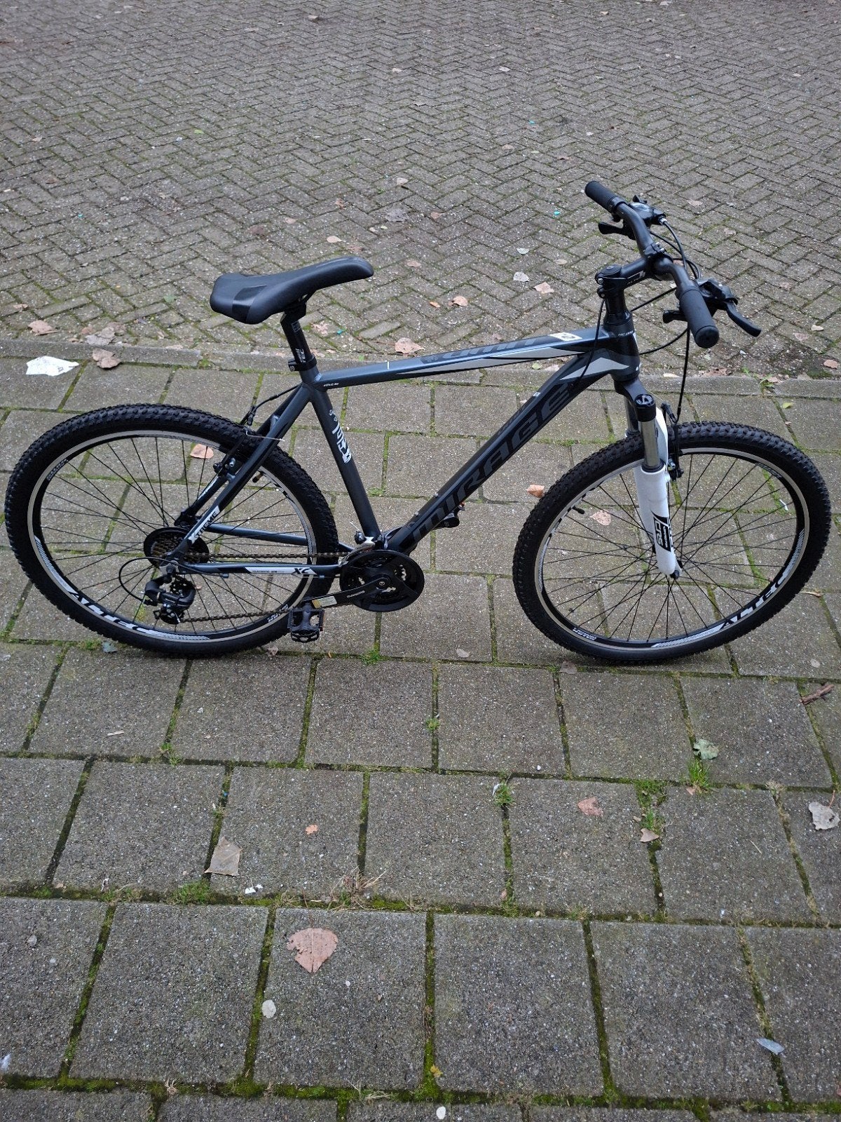 Foto 2 van Nieuw - Mirage Mountainbike - Antraciet/Wit