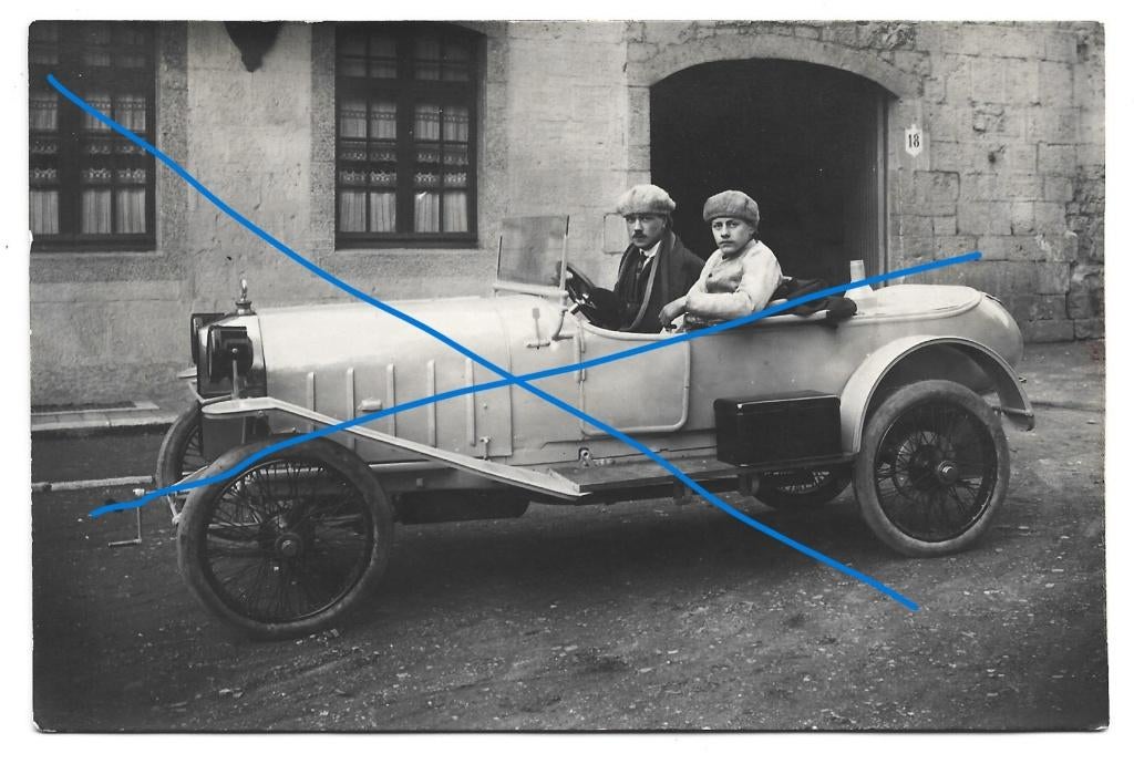 Tweezitter cabriolet twee mannen auto fotokaart, Verzenden, 1920 tot 1940, Ongelopen, Voertuig