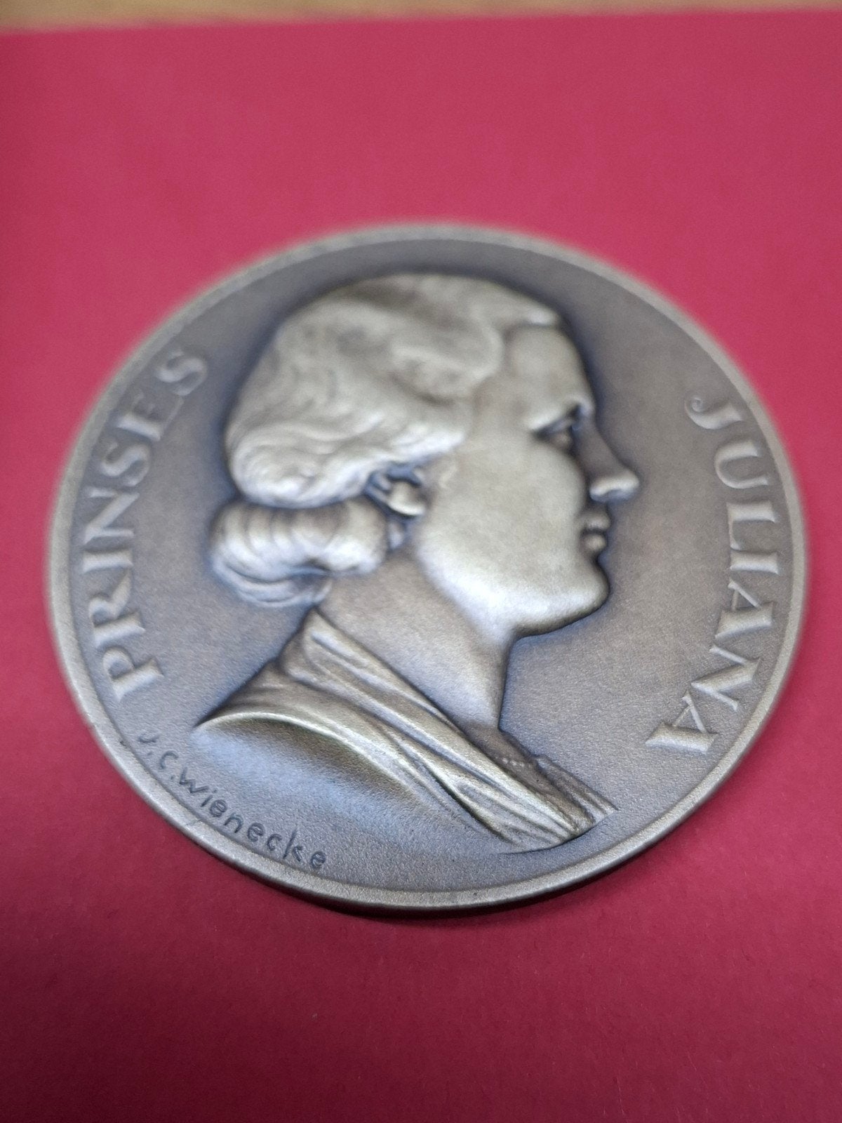 Prinses Juliana herdenkingsmunt 1909-1934 Wienecke, Ophalen of Verzenden, Brons, Nederland