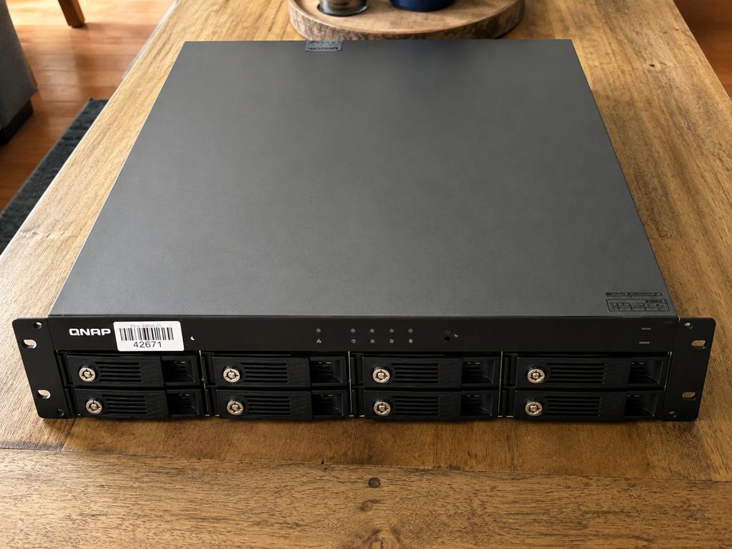 QNAP TS-809U Rack NAS Server 8-Bay incl HDD’s, Computers en Software, NAS, Ophalen of Verzenden, Zo goed als nieuw