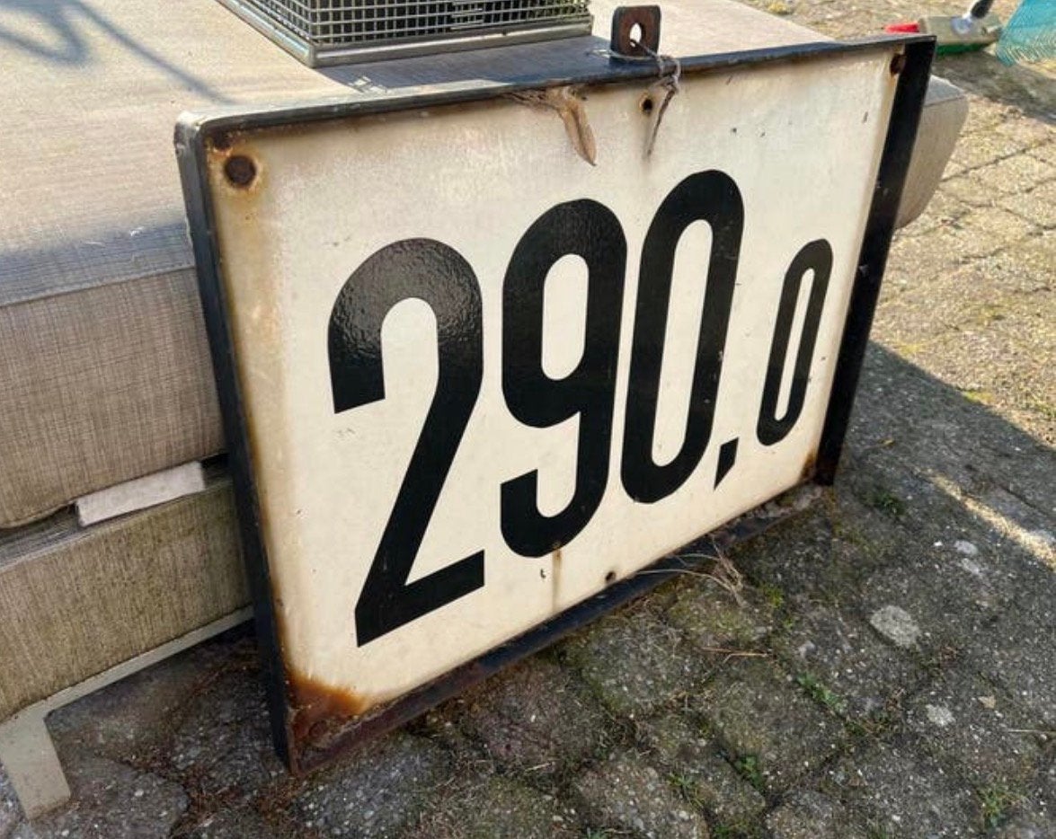 OUD EMAILLE BORD IN METALEN FRAME, Antiek en Kunst, Ophalen