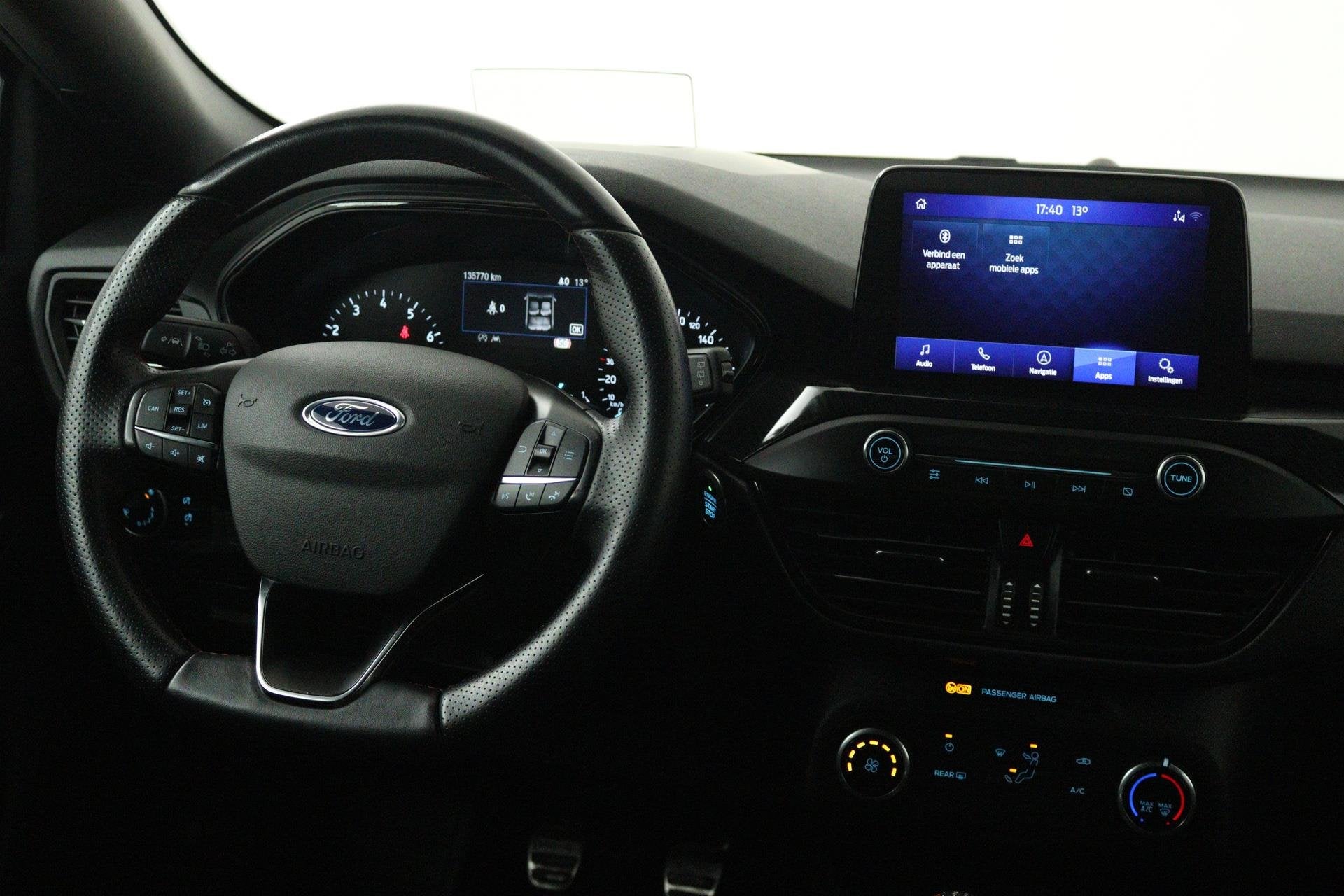 Ford Focus 1.0 EcoBoost Titanium Business (CAMERA, NAVIGATIE, Stof, Bedrijf, Handgeschakeld, 1100 kg