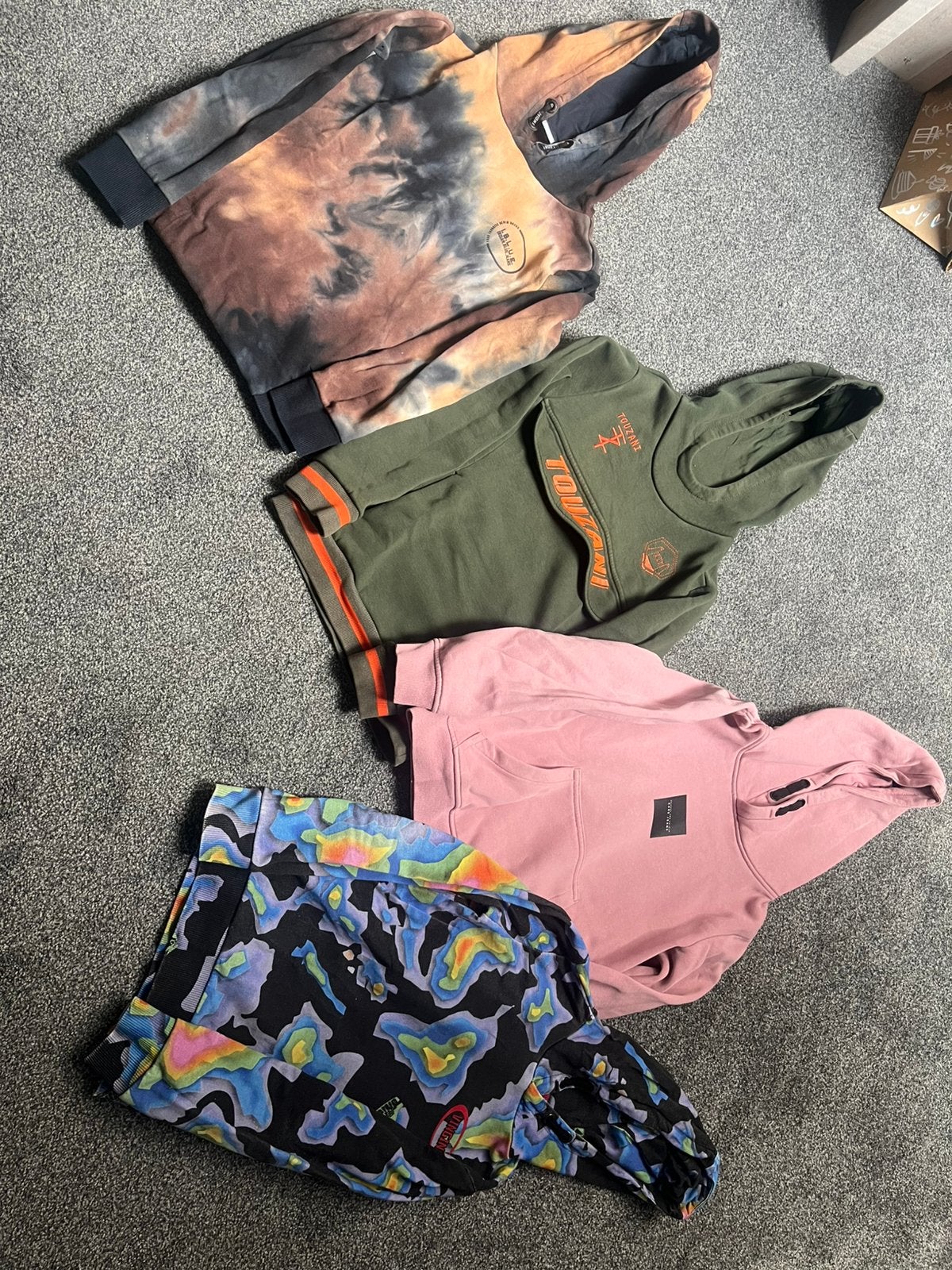 Te koop 4 merktruien! Mt 10/140, Ophalen of Verzenden, Zo goed als nieuw, Jongen, Trui of Vest