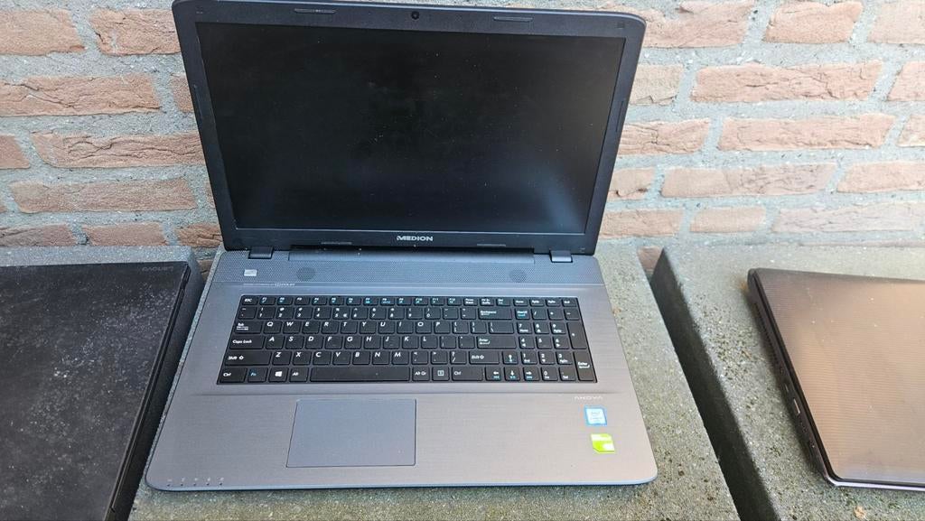 3 Oude Laptops (10+ jaar oud) - Voor Hobbyist of Onderdelen, Intel Core i7, Intel Core i3, Gebruikt, Minder dan 4 GB, Medion, Asus, HP