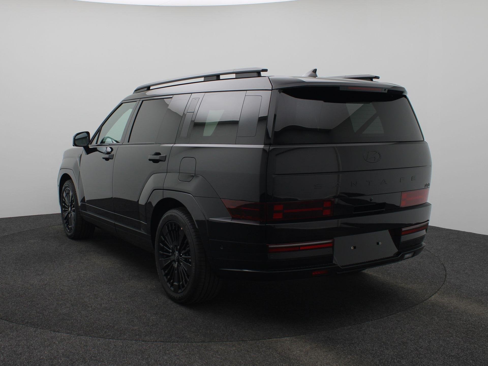 Hyundai Santa Fe 1.6 T-GDI PHEV Black Line 4WD 7p | Lederen, 4 cilinders, Met garantie (alle), Bedrijf, Hybride Elektrisch/Benzine