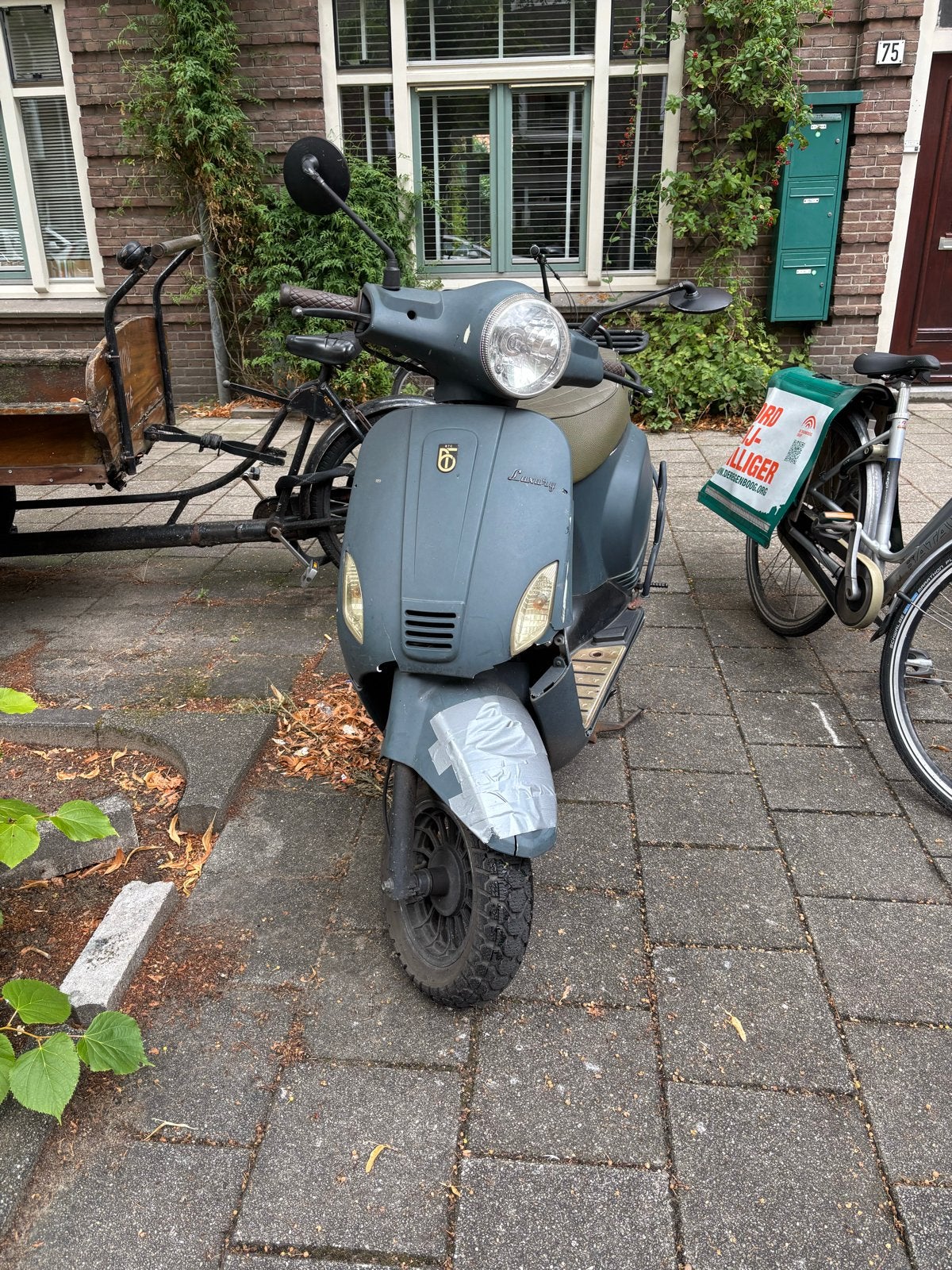 Riva scooter - voor onderdelen / opknapper (start niet), Ophalen, Gebruikt, Overige merken