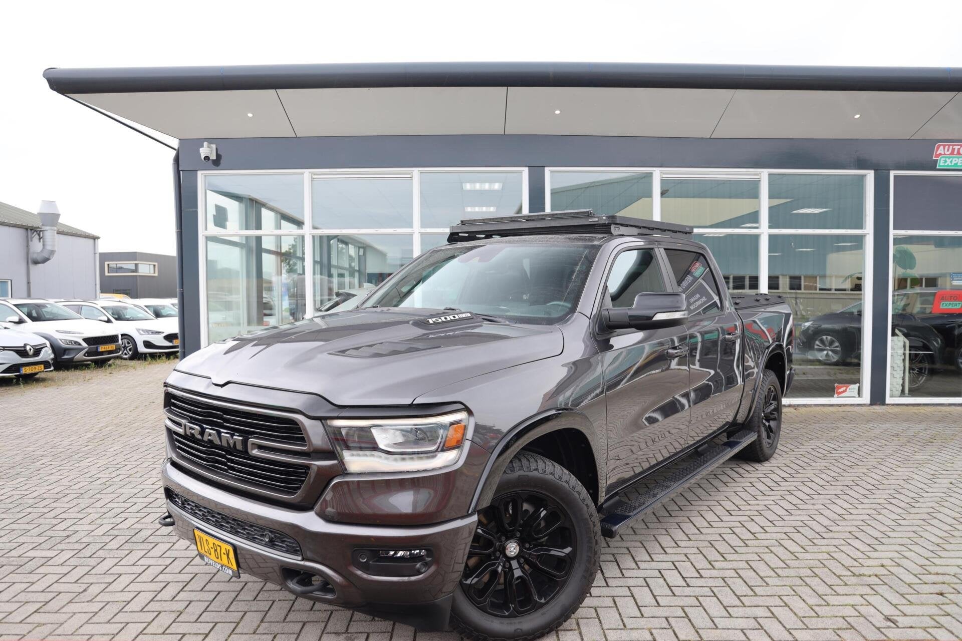 Dodge Ram 1500 4X4 5.7 V8 4x4 Crew Cab Laramie|Luchtvering|D, Automaat, Gebruikt, 5654 cc, Origineel Nederlands